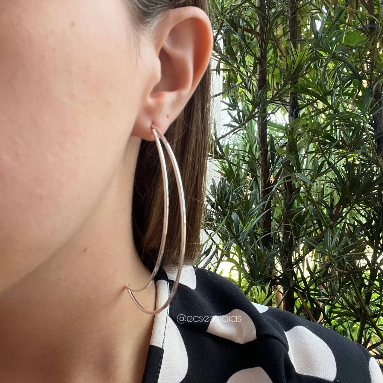 Brinco meia argola lua - banhado a prata 925