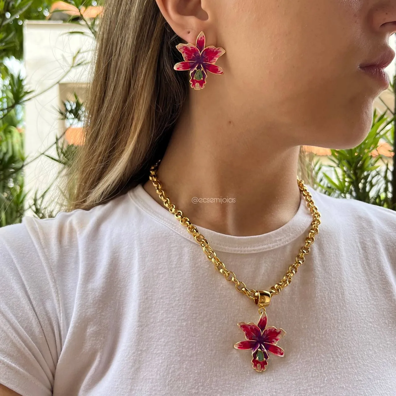 Conjunto de brinco e colar  orquídea esmaltada - 45 cm