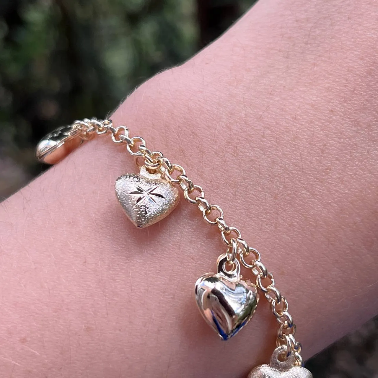 Pulseira corações lisos e trabalhado - 18 cm - banhado a ouro 18k