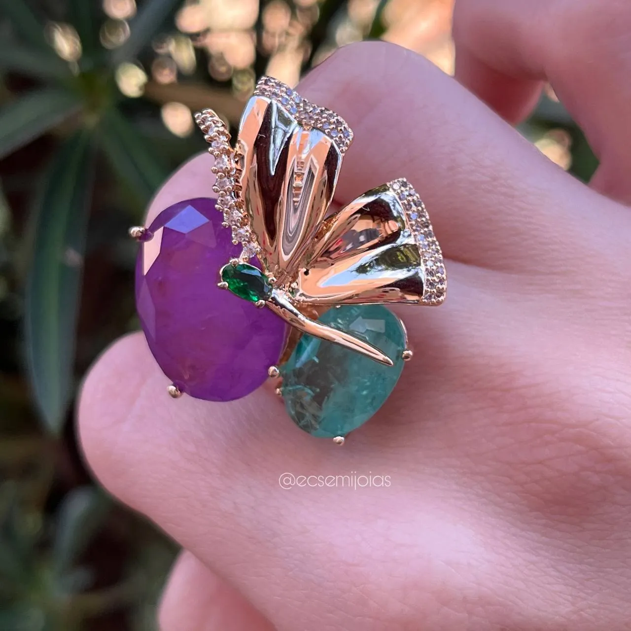 Conjunto brinco e anel borboleta pedras ovais - banhado a ouro 18k