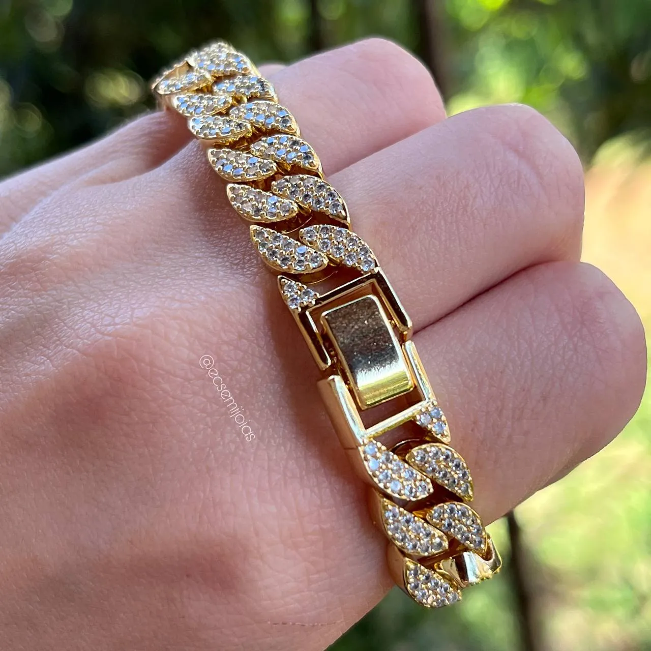 Pulseira elos cravejados - 17 cm - banhado a ouro 18k