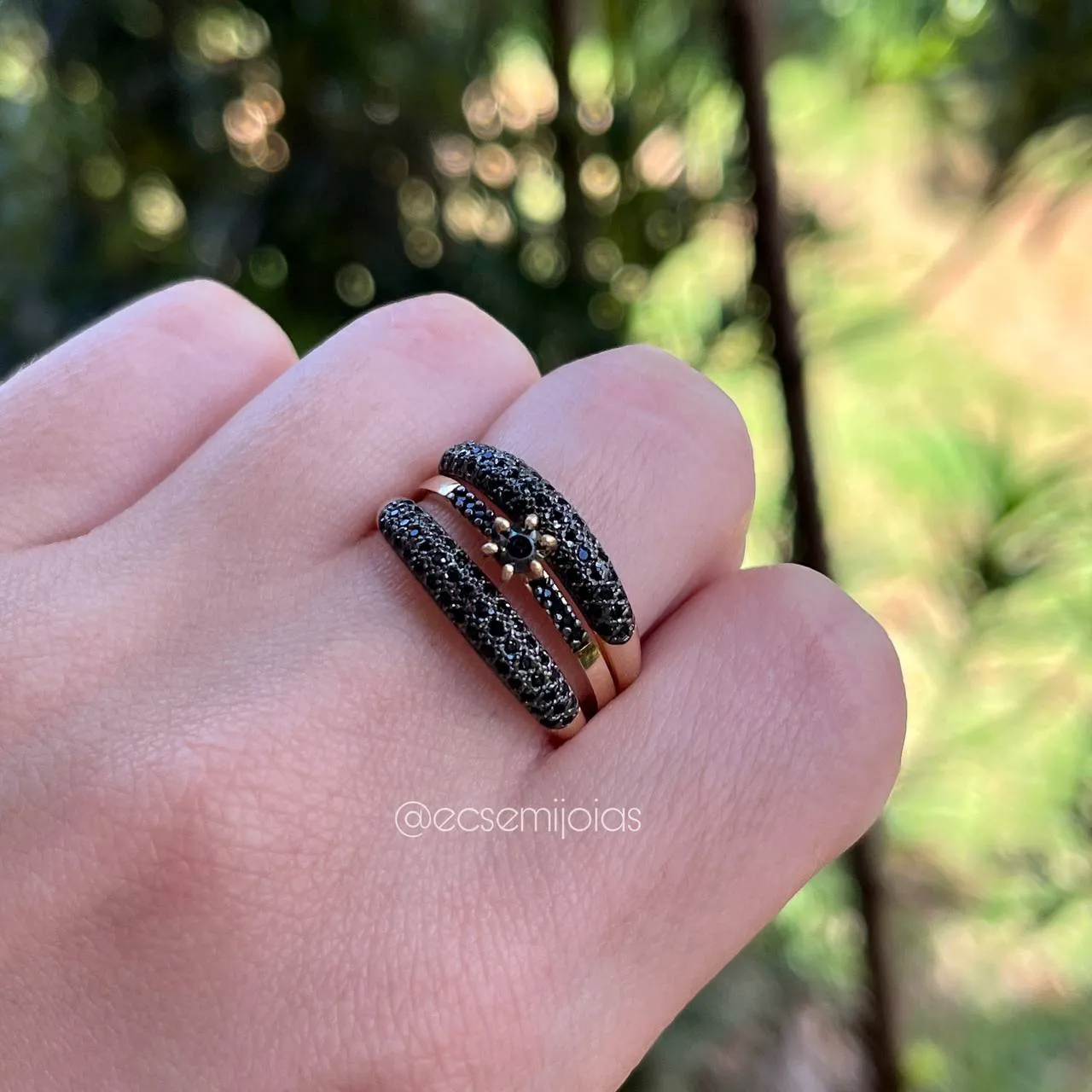 Anel triplo com solitario - banhado a ouro 18k