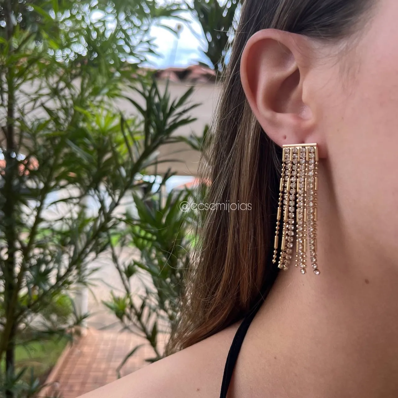 Brinco franja com zircônias - banhado a ouro 18k