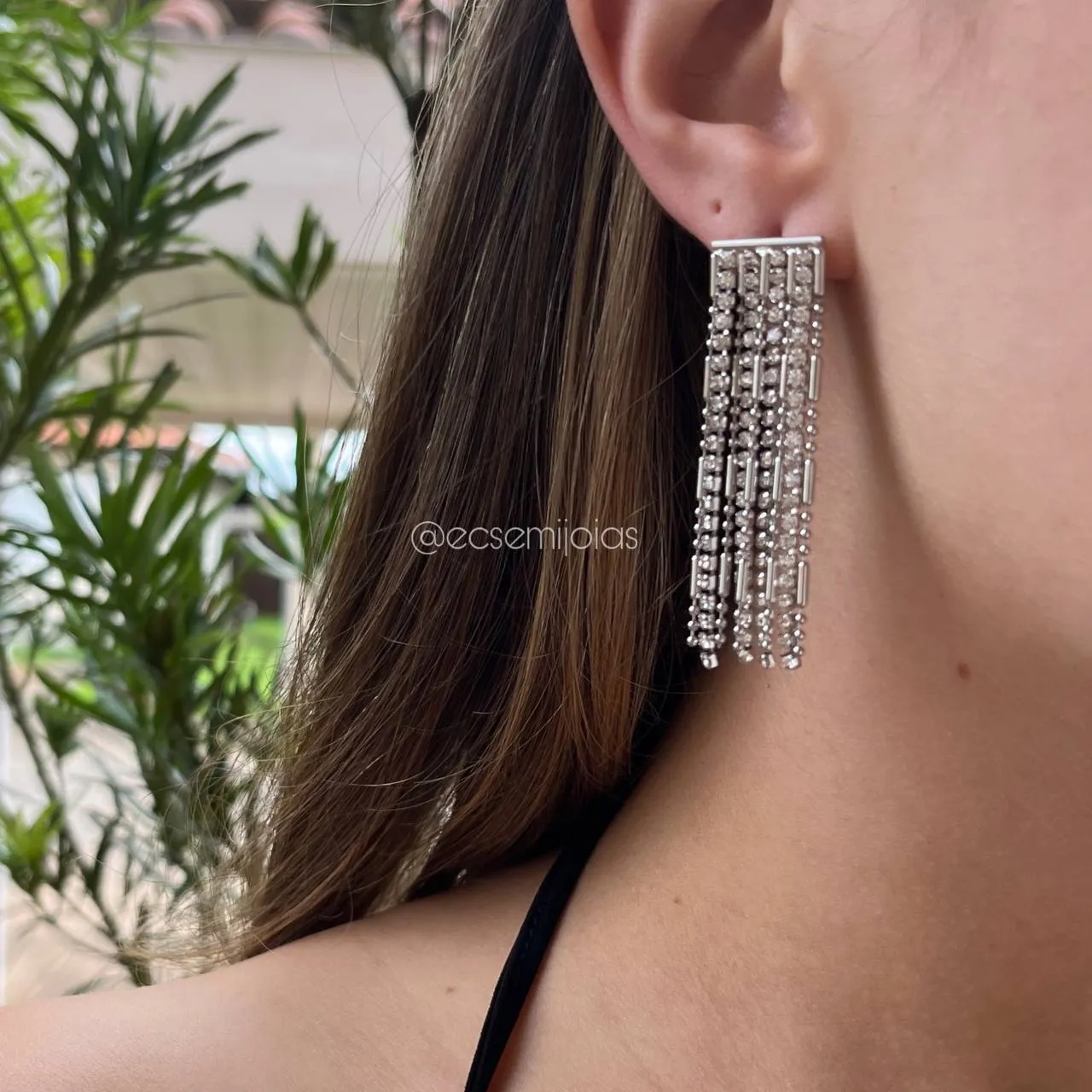 Brinco franja com zircônias - banhado a ródio branco