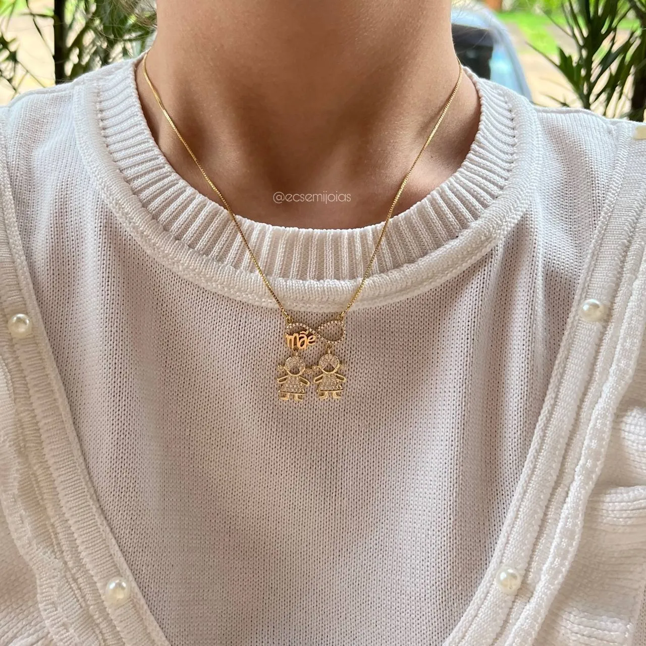 Colar de mãe infinito duas meninas  - banhado a ouro 18k