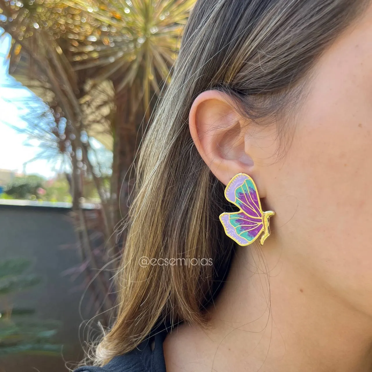 Brinco borboleta  - banhada a ouro 18k