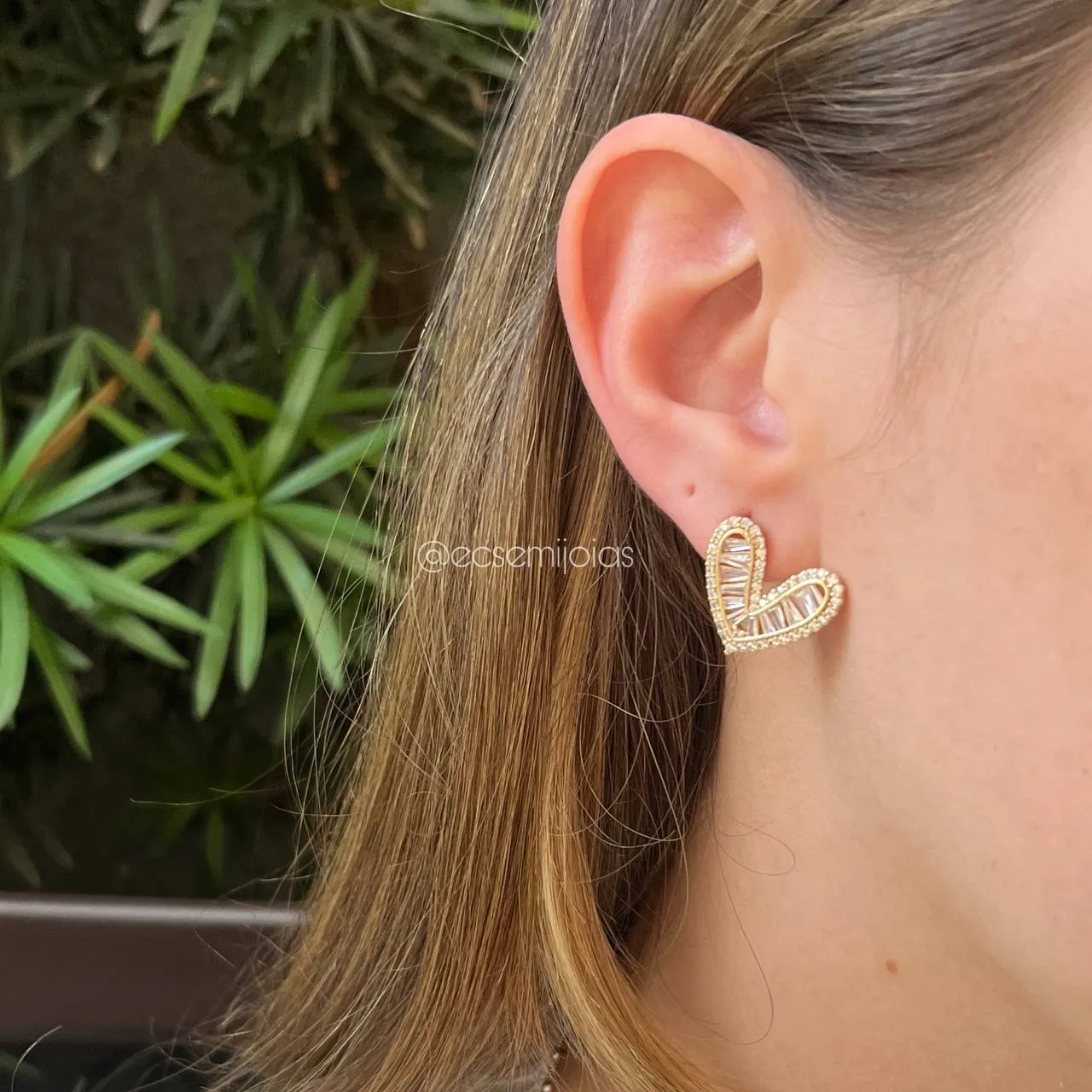 Brinco coração zircônia navete - banhado a ouro 18k