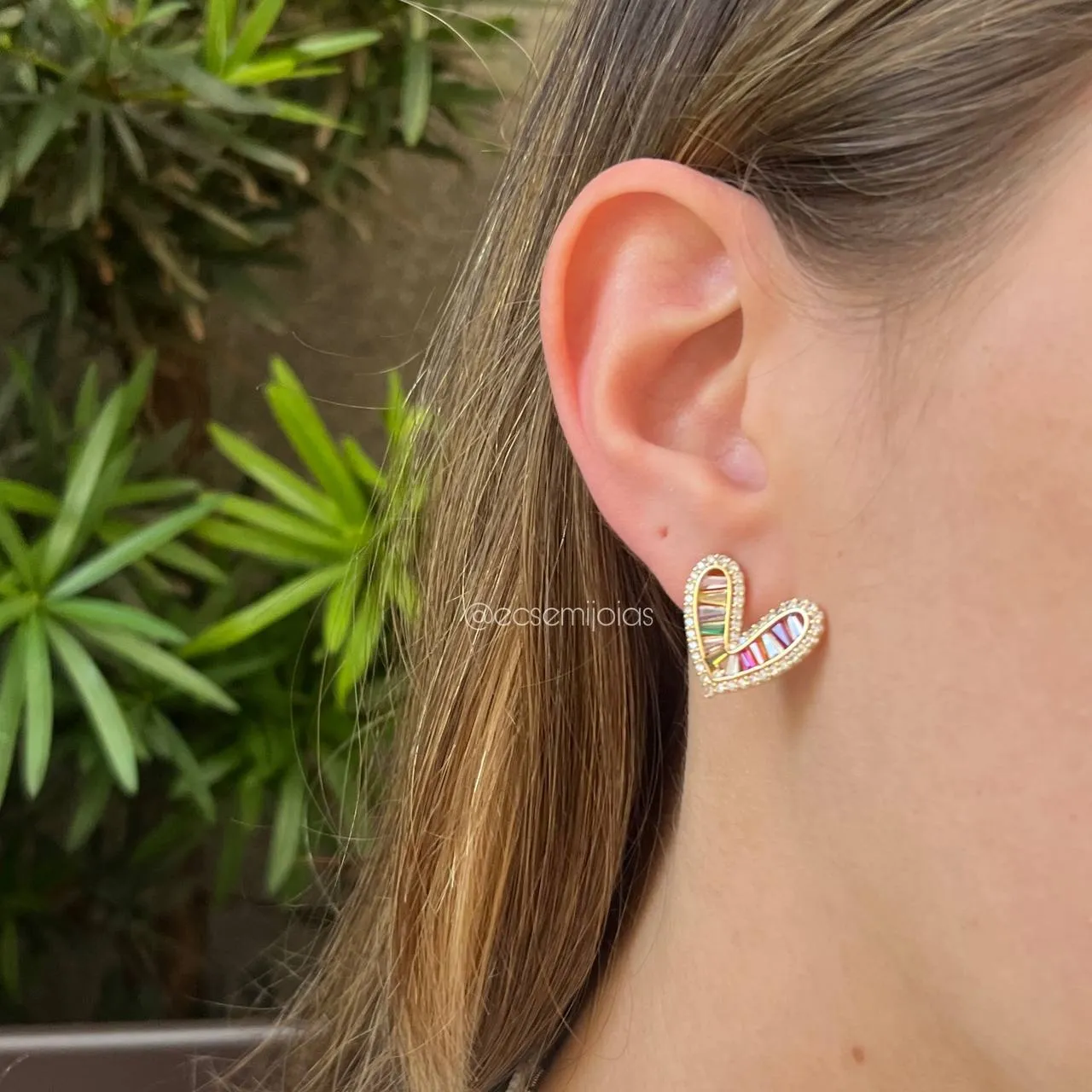Brinco coração zircônia navete - banhado a ouro 18k