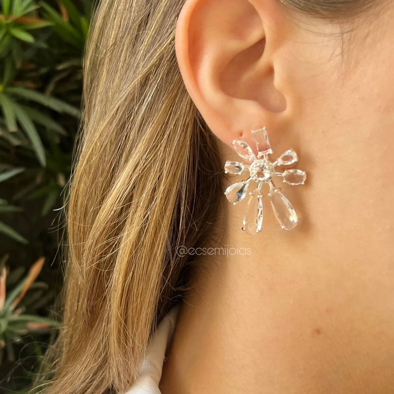 Brinco de flor - banhado a prata 925