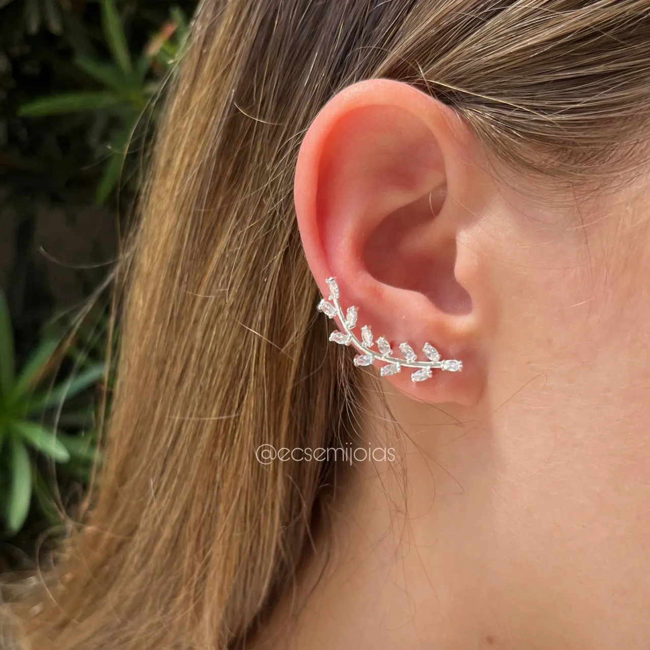 Brinco ear cuff folhas  - banhado a prata 925