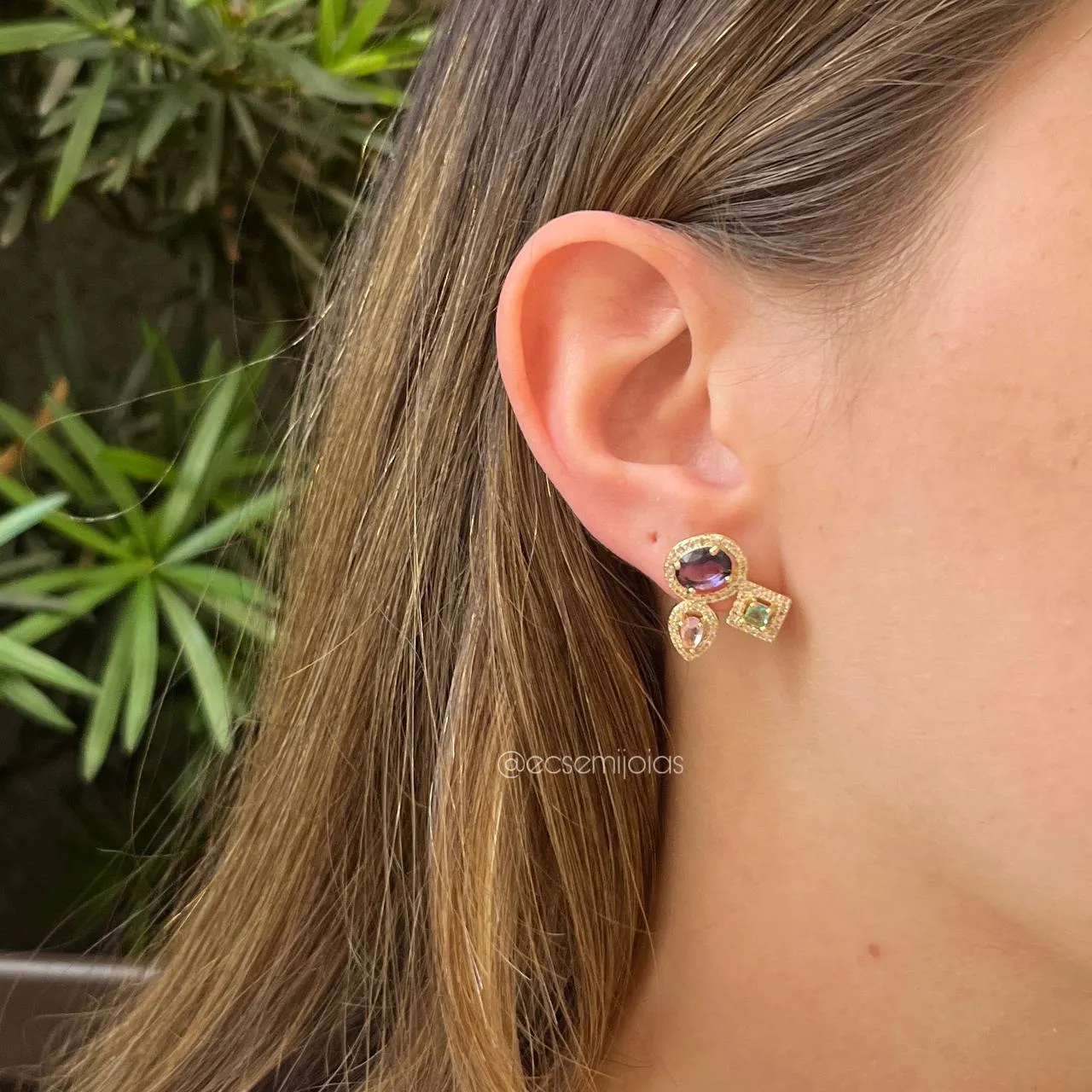 Brinco formas geometricas - banhado a ouro 18k