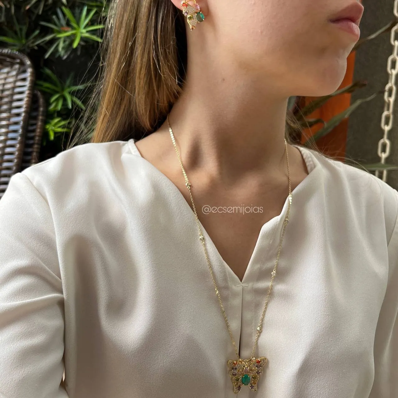 Conjunto de brinco e colar de borboleta cravejado - 60 cm - banhado a ouro 18k
