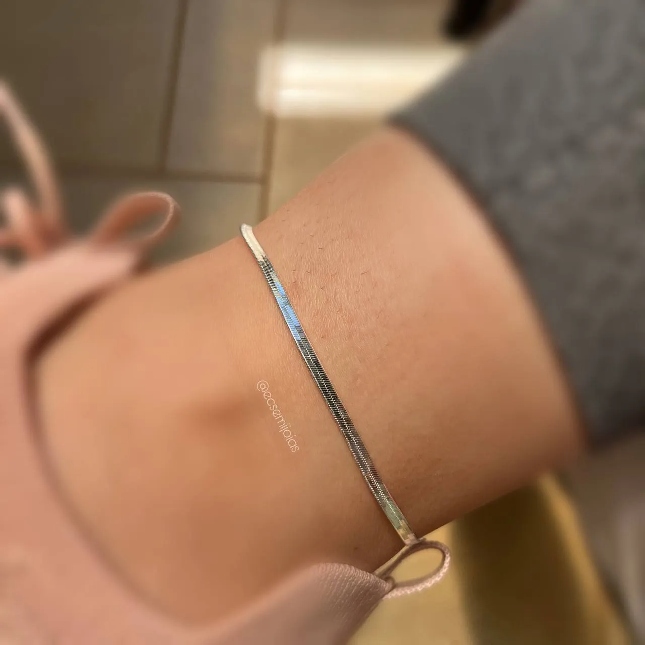 Tornozeleira de fita  - 23 cm + 4 cm de extensor - banhado a prata 925