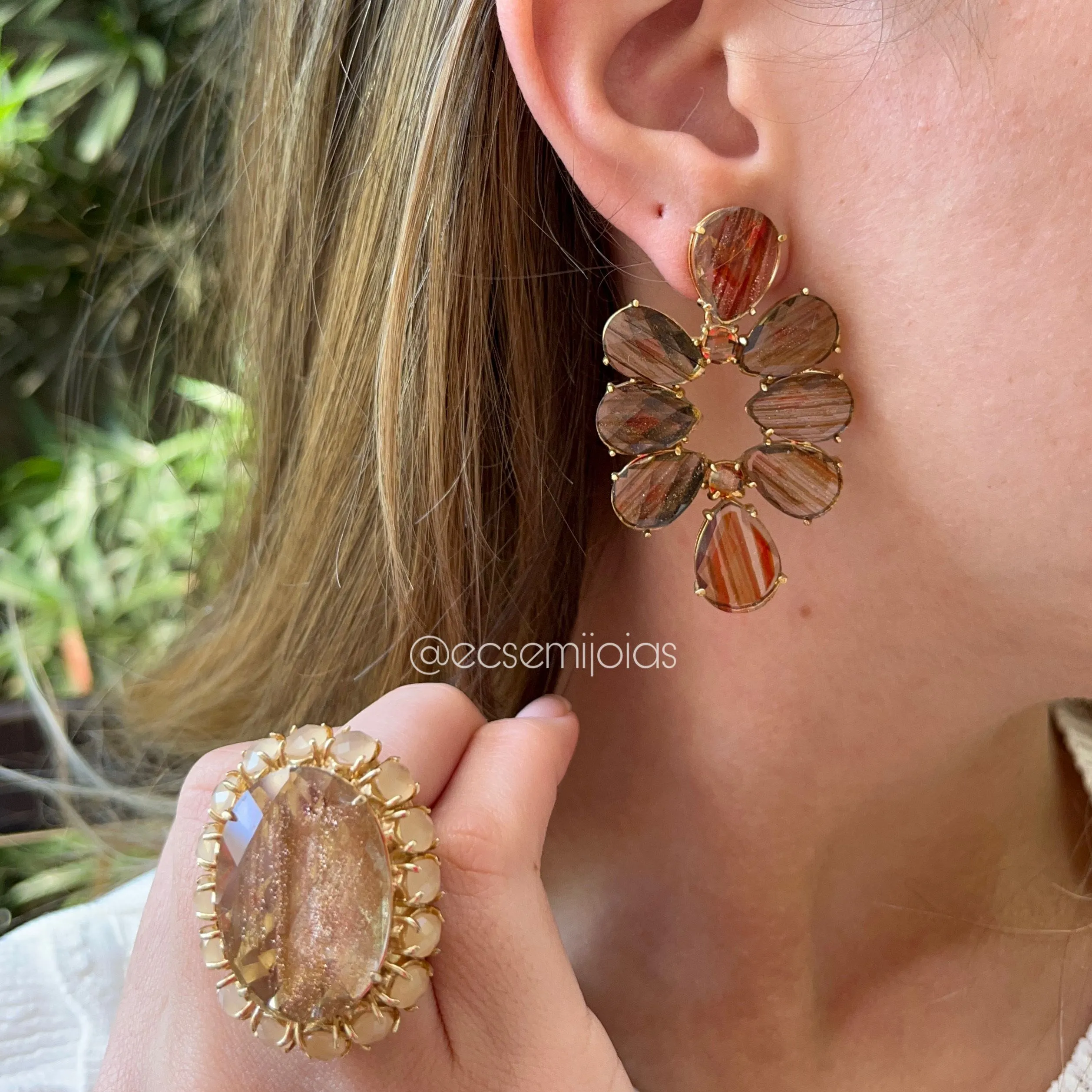 Conjunto brinco e anel com várias pedras gotas grandes - banhado a ouro 18k