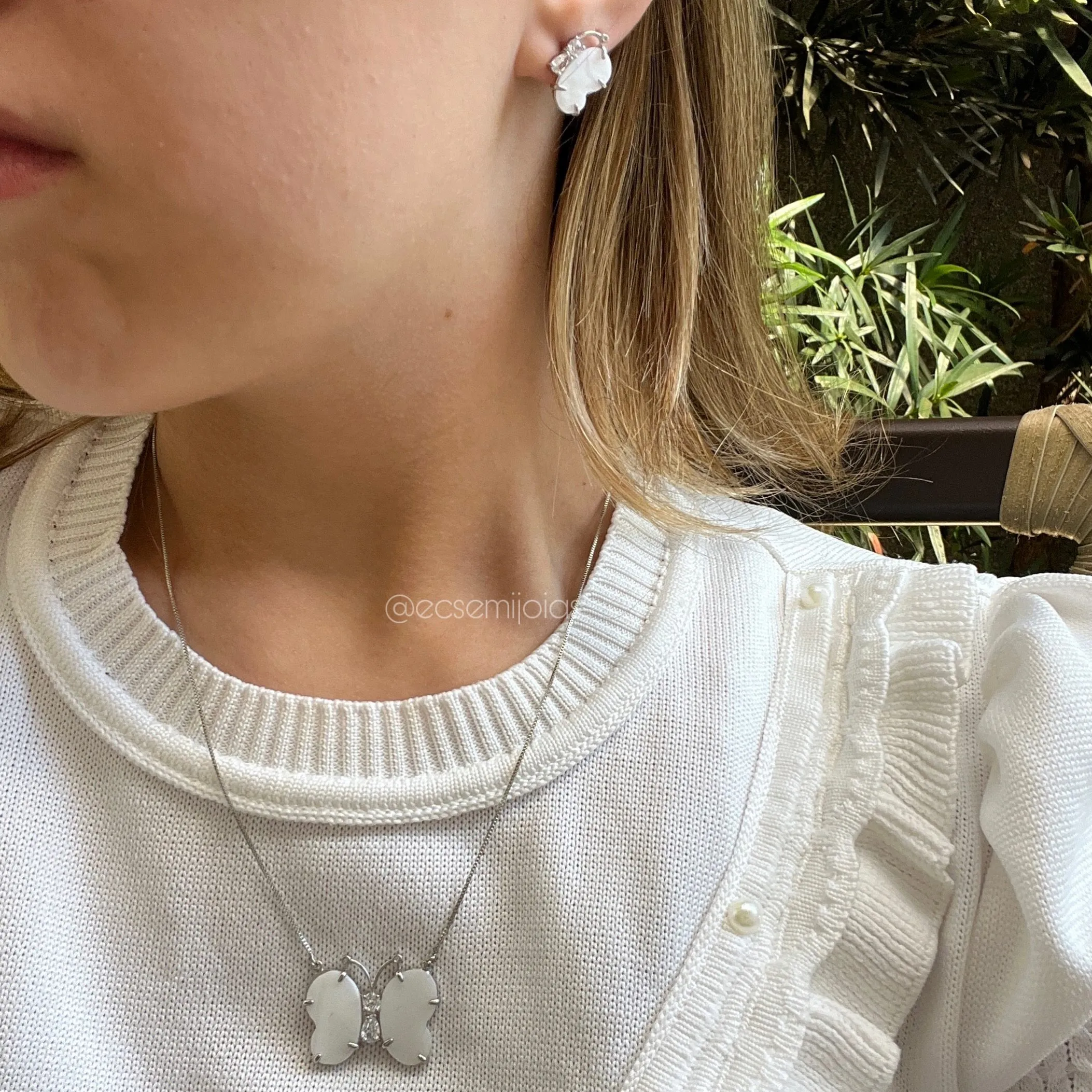Conjunto de brinco e colar borboleta de madrepérola - pi 30mm x 22mm / br 18mm x 12mm - banhado a ródio branco