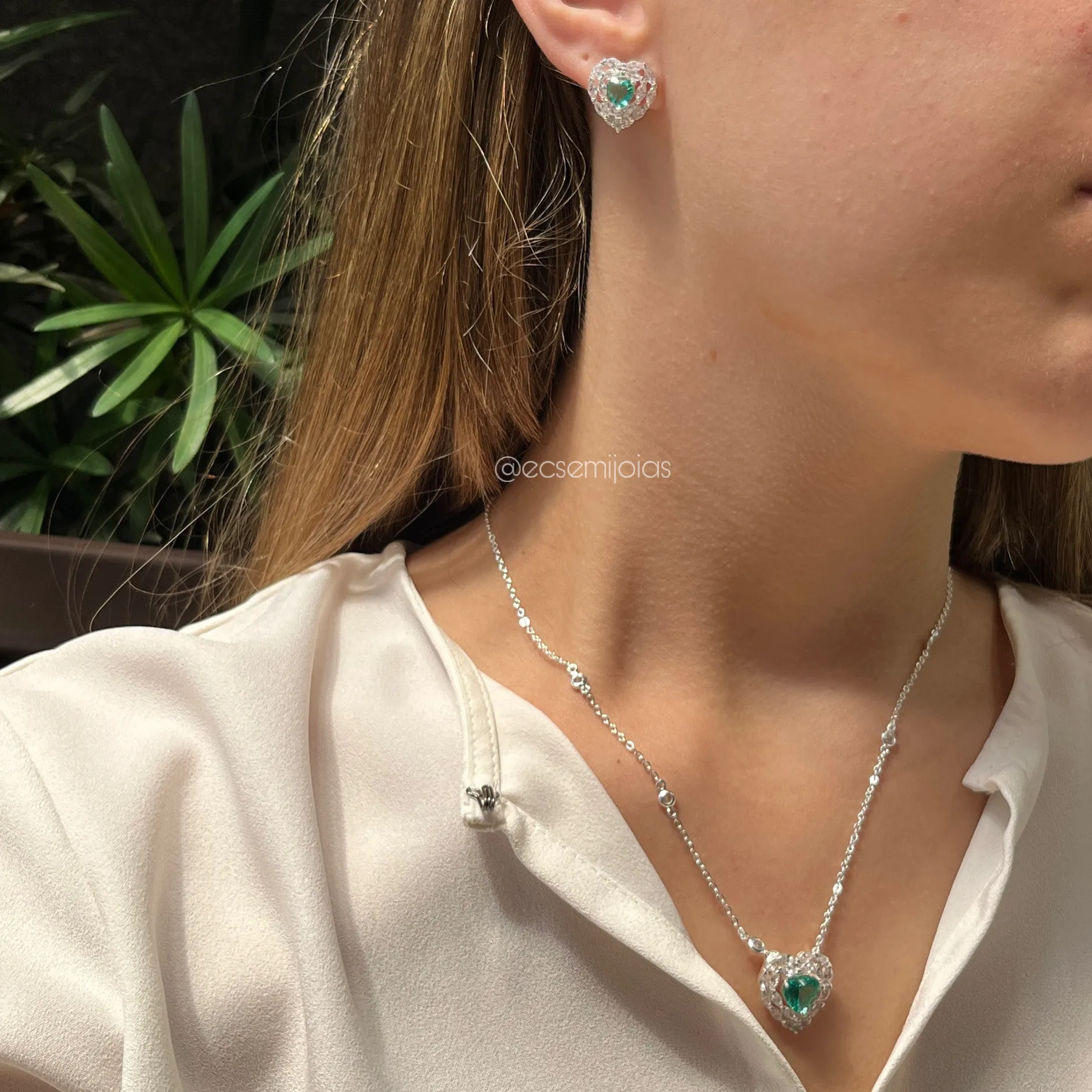 Conjunto de brinco e colar coração com navetes em volta - co 45cm + 5cm extensor - banhado a prata 925