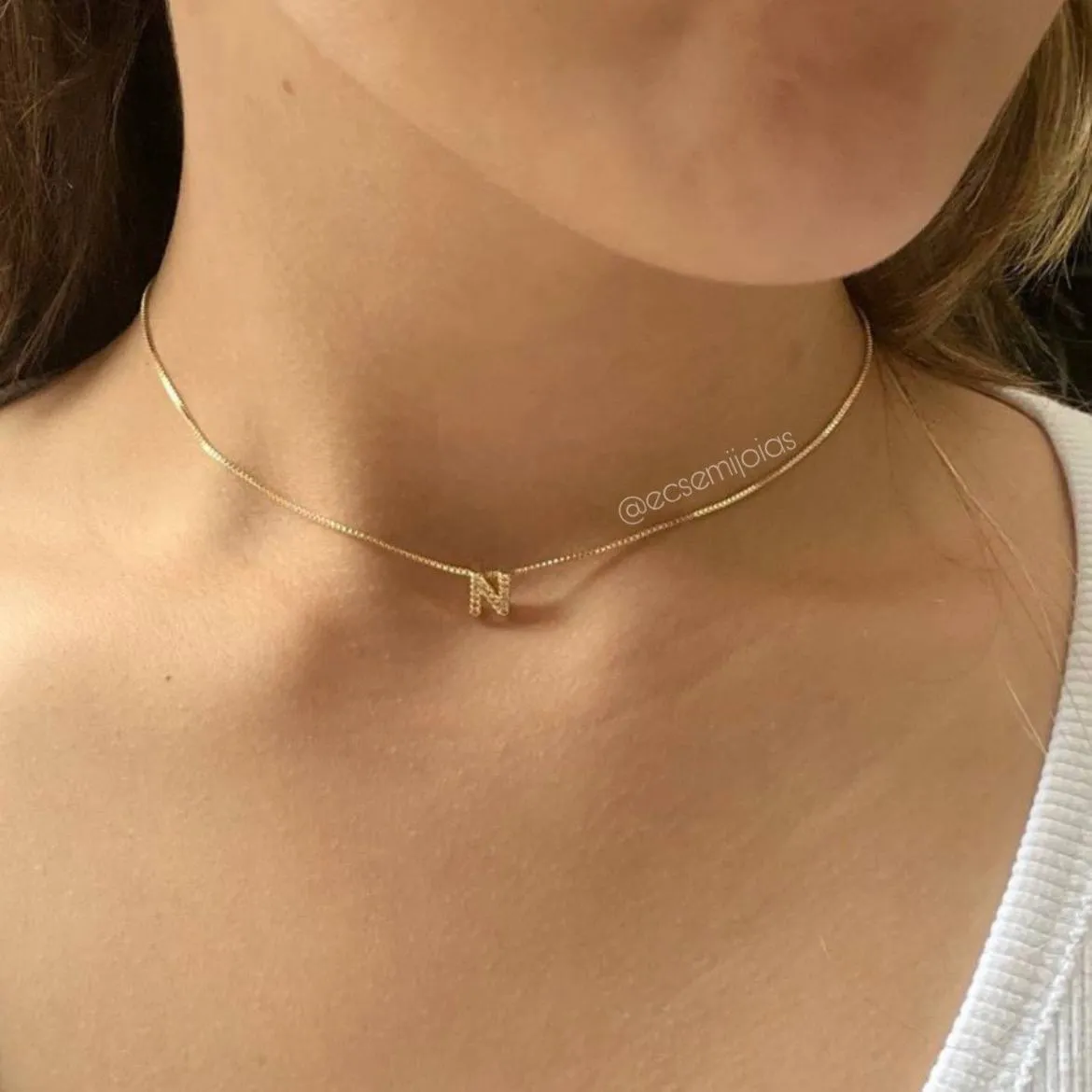Colar de letra N cravejado - 40 cm - banhado a ouro 18k