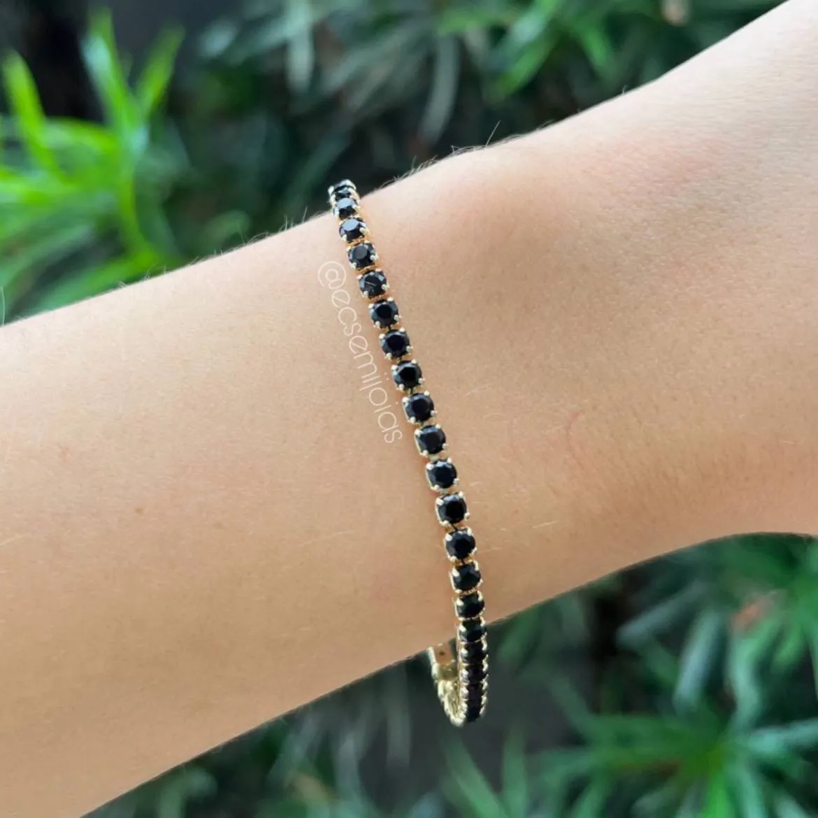 Pulseira com 100% de pedras redondas - banhado a ouro 18k