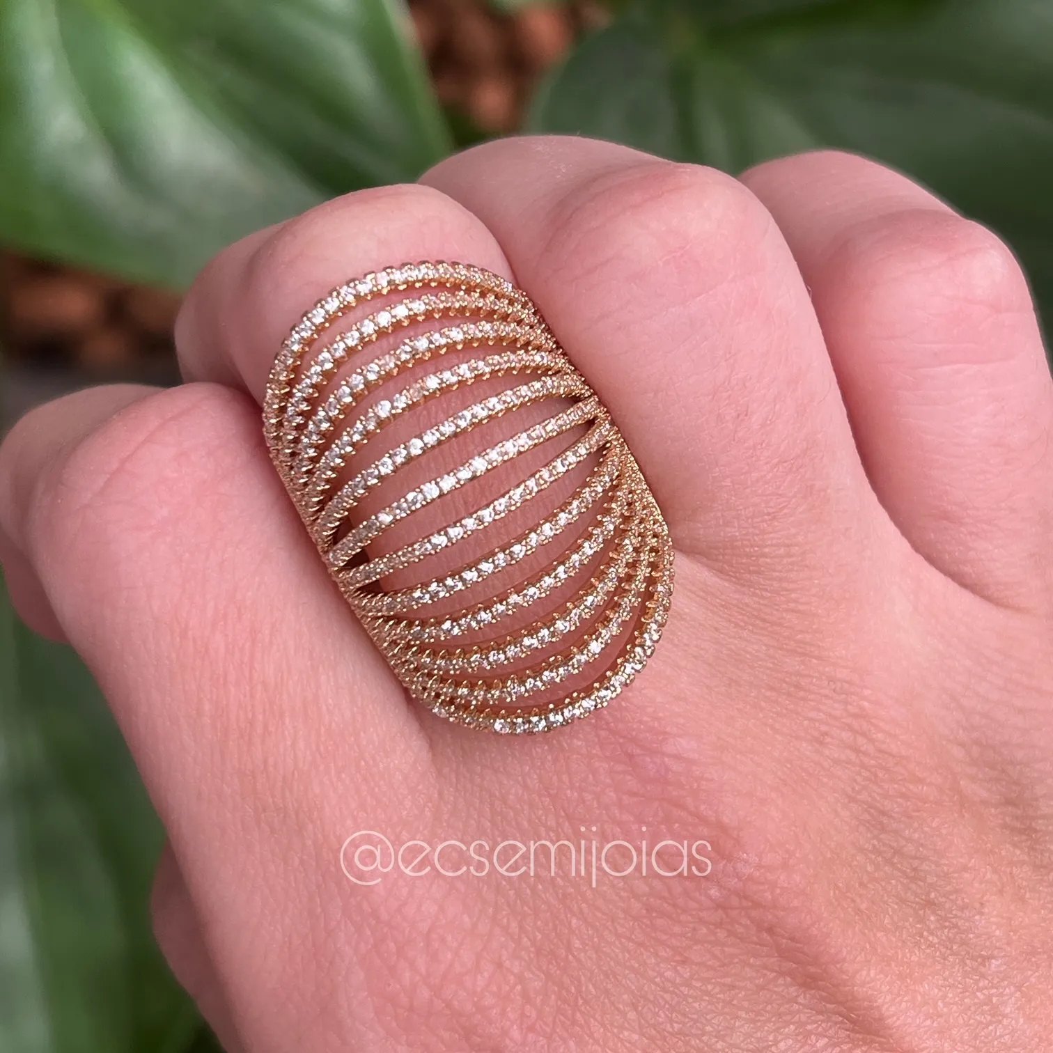 Anel 12 aros vazados cravejados - banhado a ouro 18k