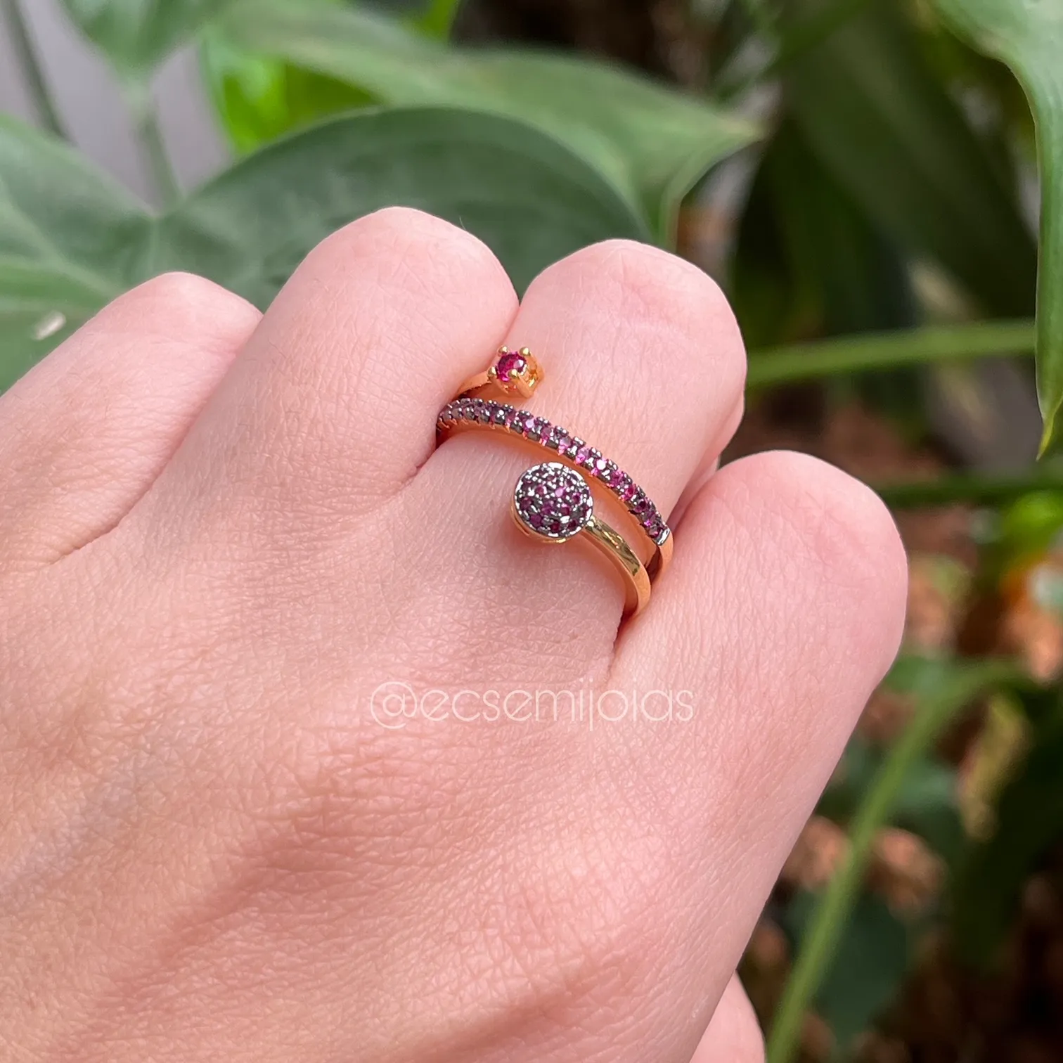 Anel aros vazados cravejados com bola cravejada na ponta - banhado a ouro 18k