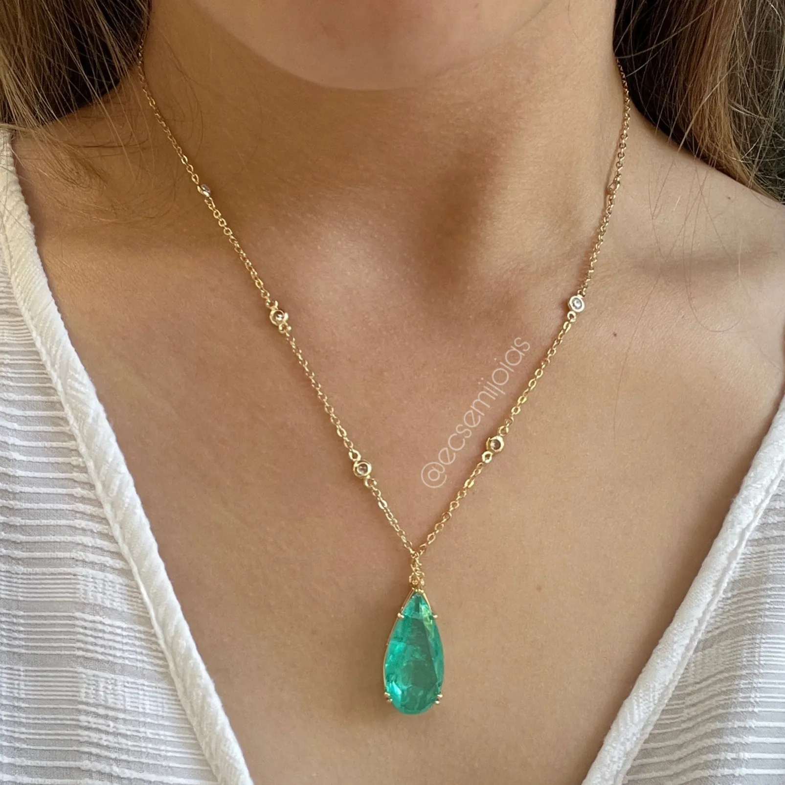 Colar com pedra gota fusion - 45cm + extensor - banhado a ouro 18k