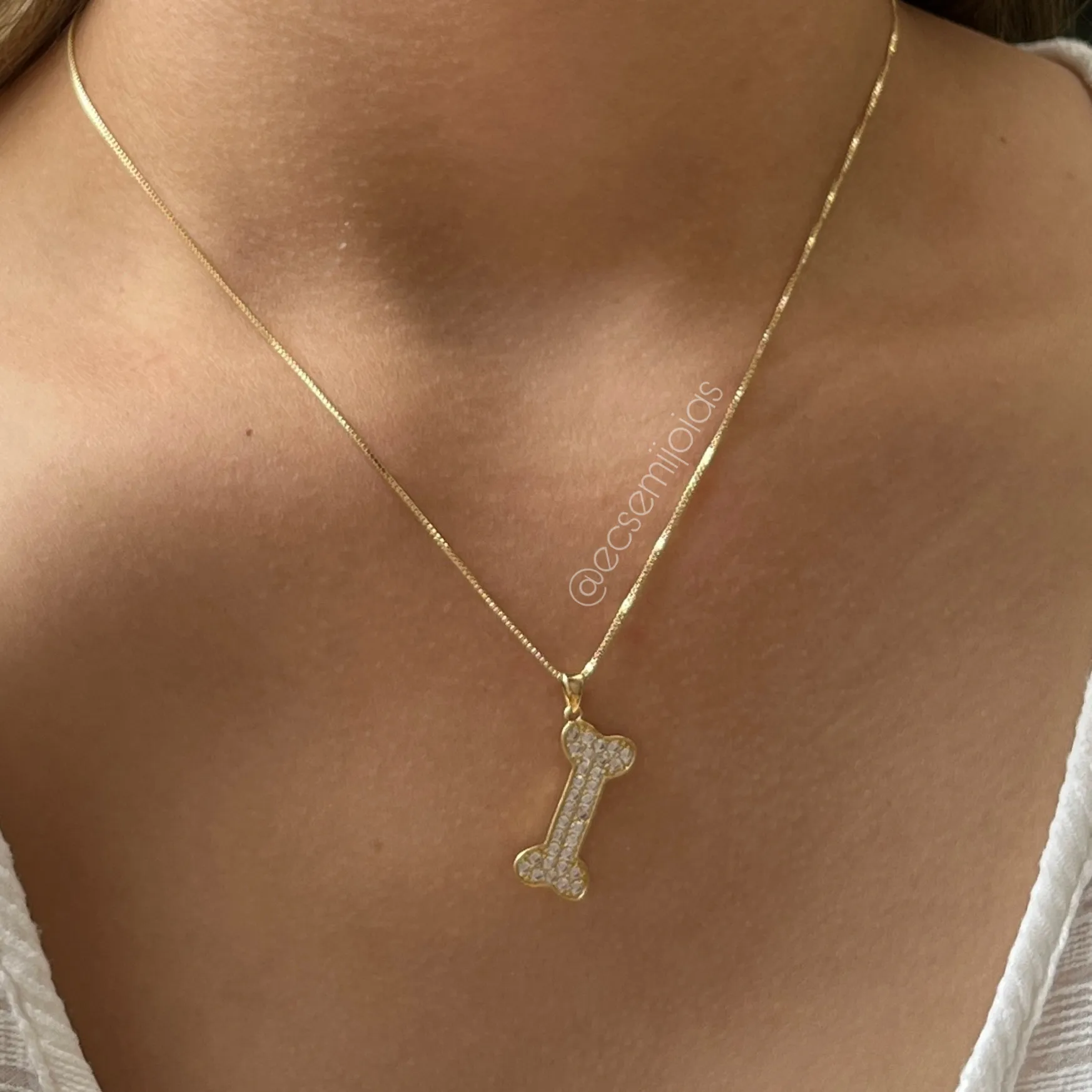 Colar osso cravejado - 45cm - banhado a ouro 18k