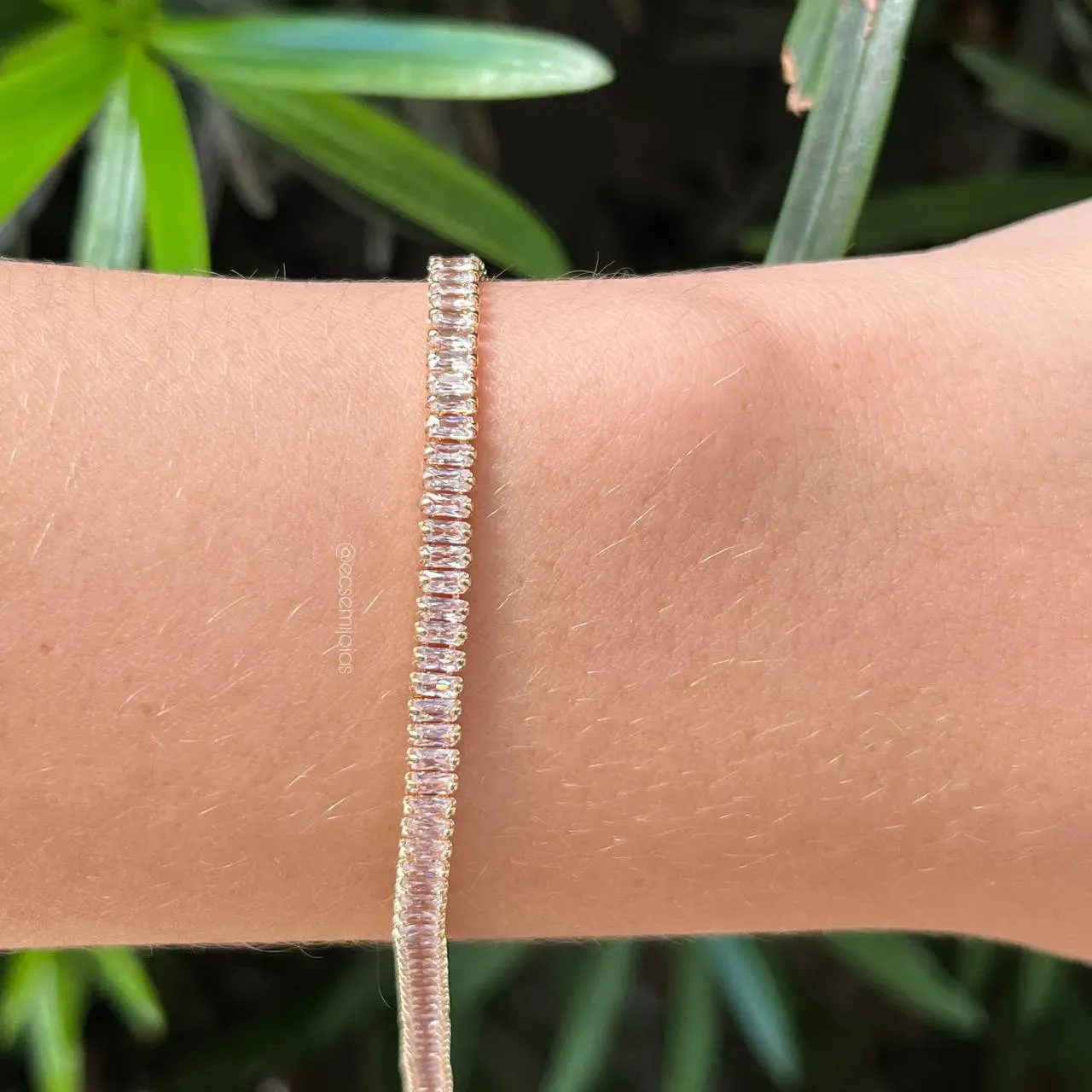 Pulseira zircônia baguete 4mm - 19 cm - banhado a ouro 18 K