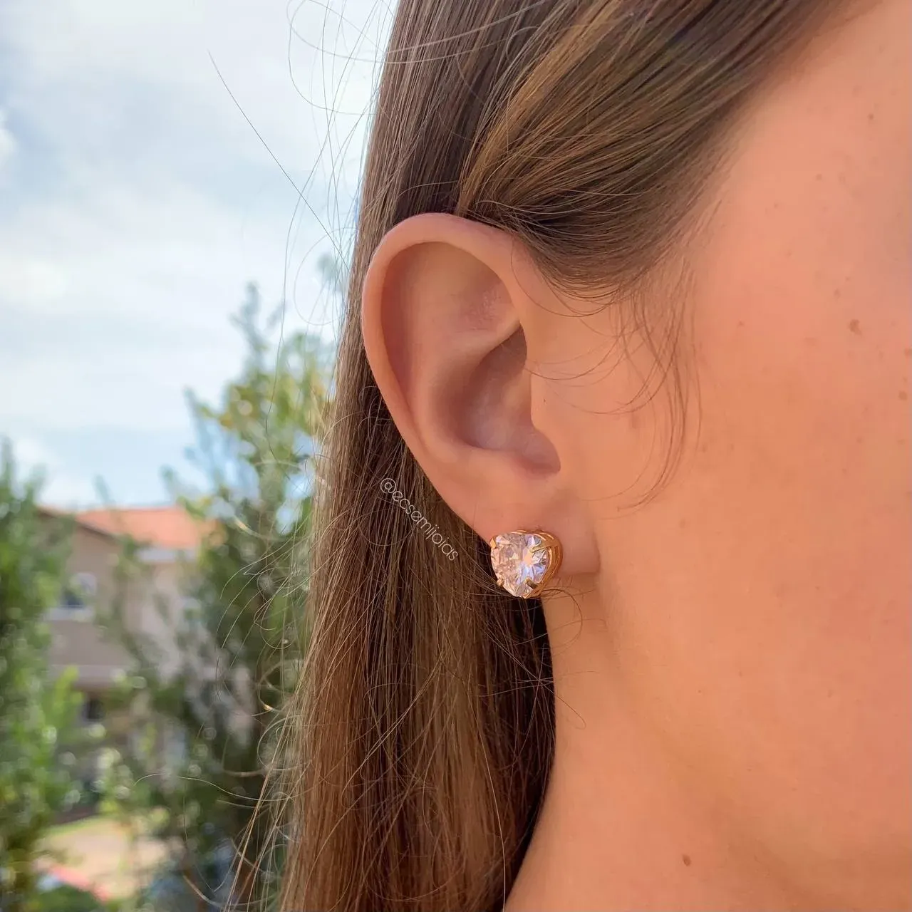 Brinco pedra coração 4 garras fusion e galeria - banhado a ouro 18k