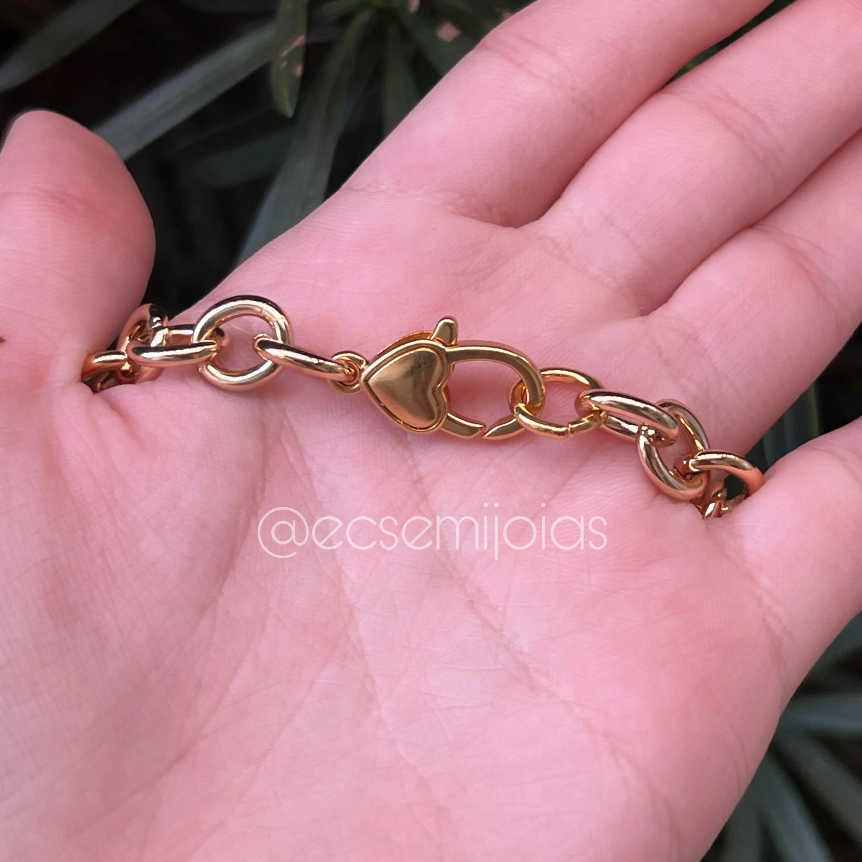 Colar elo português 7mm com coração 3cm liso  - 45cm - banhado a ouro 18k