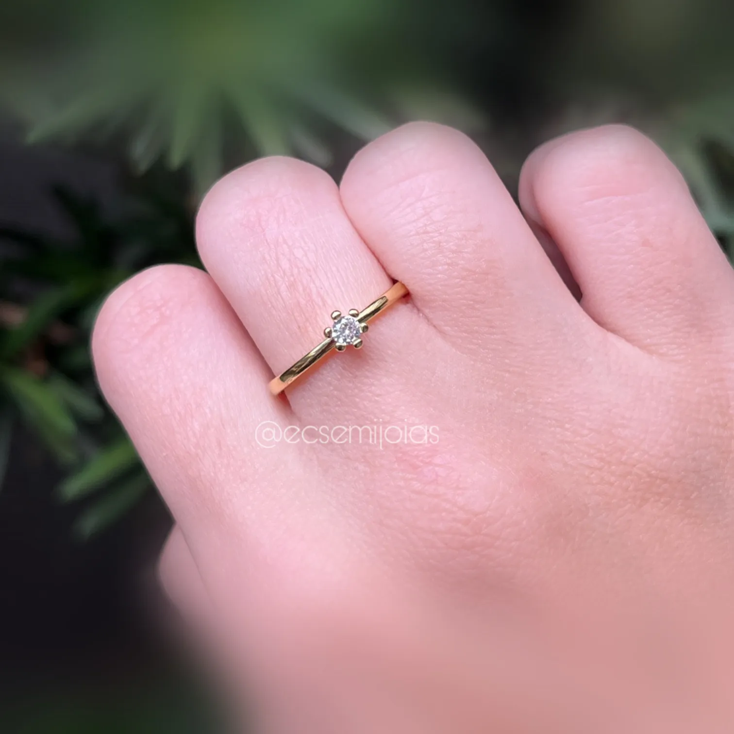 Anel solitário 4mm - banhado a ouro 18k