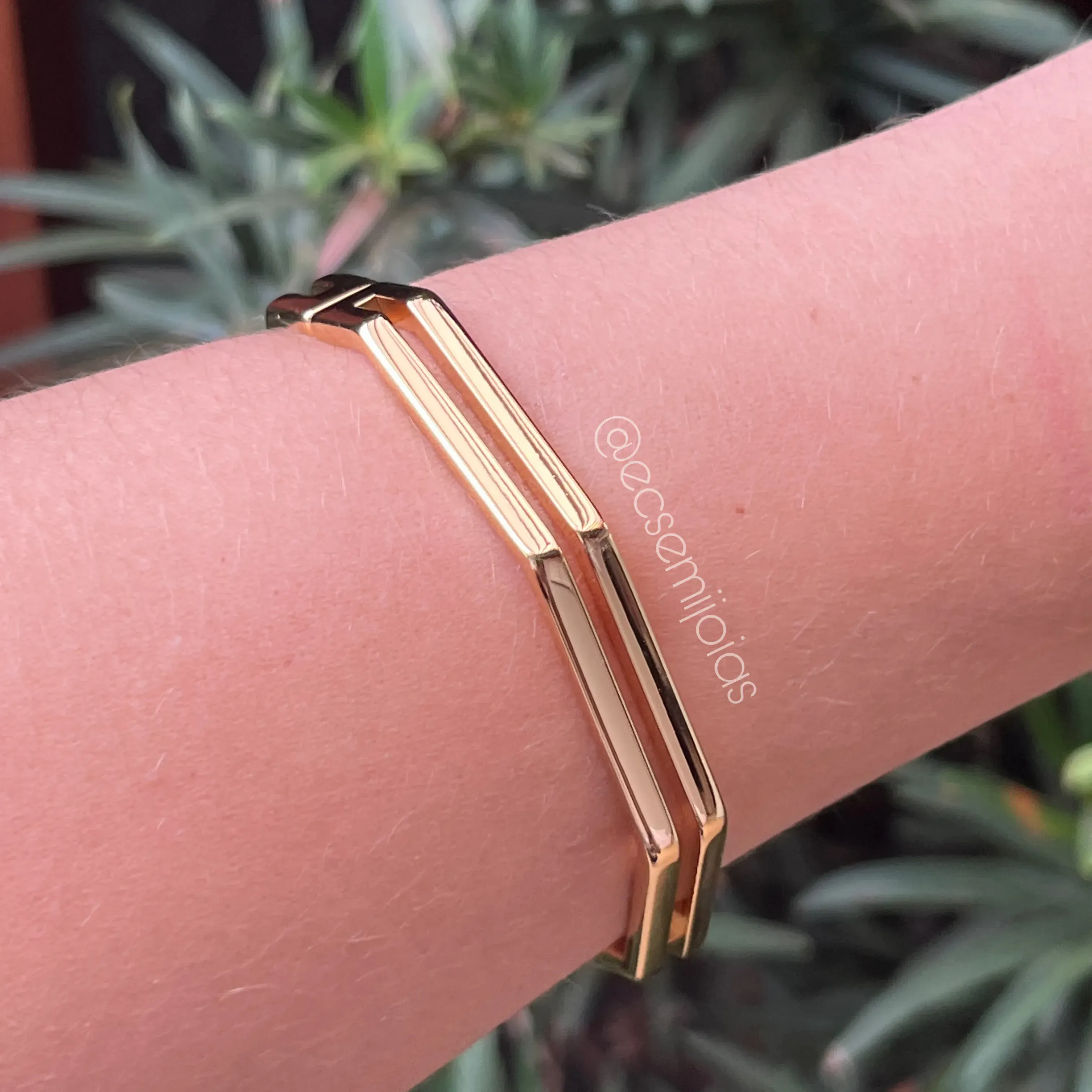 Bracelete octógono liso com 2 aros - banhado a ouro 18k