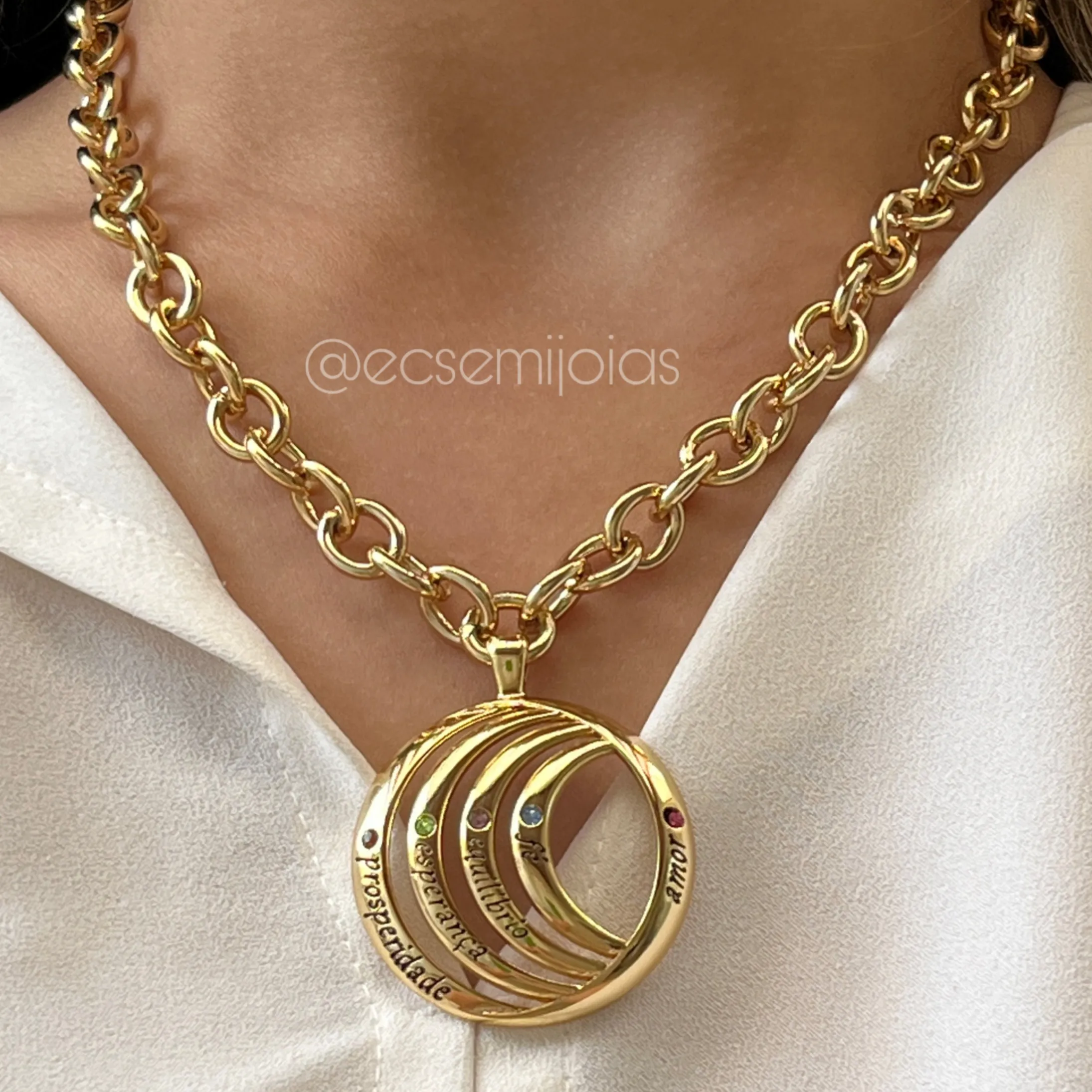 Colar elo português 9mm com mandala AMOR, FÉ com zircônias coloridas  - 45cm - banhado a ouro 18k