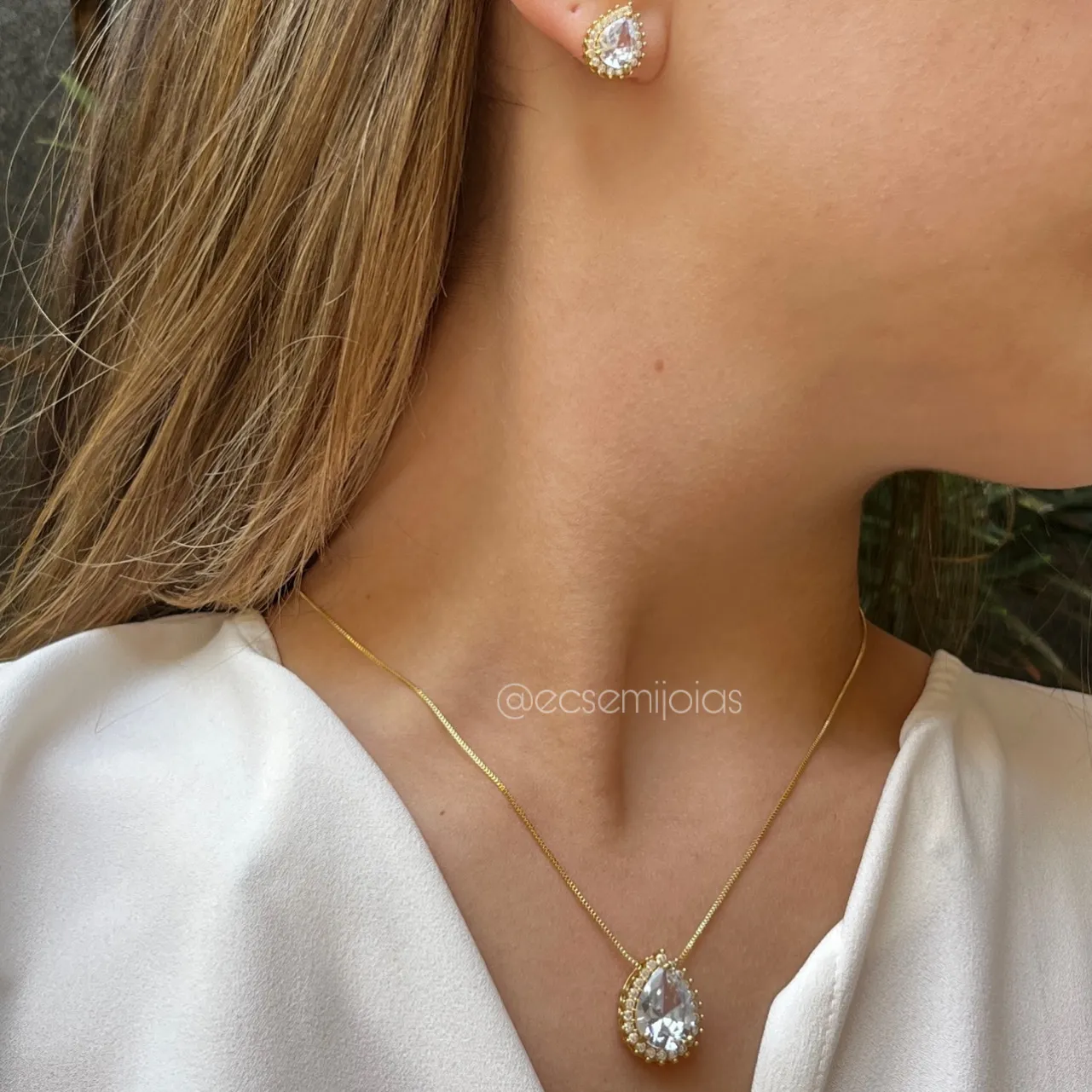 Conjunto de brinco e colar zircônia gota maior centro cravejado em volta - pi 1x1,4cm/br 7x9mm - banhado a ouro 18k
