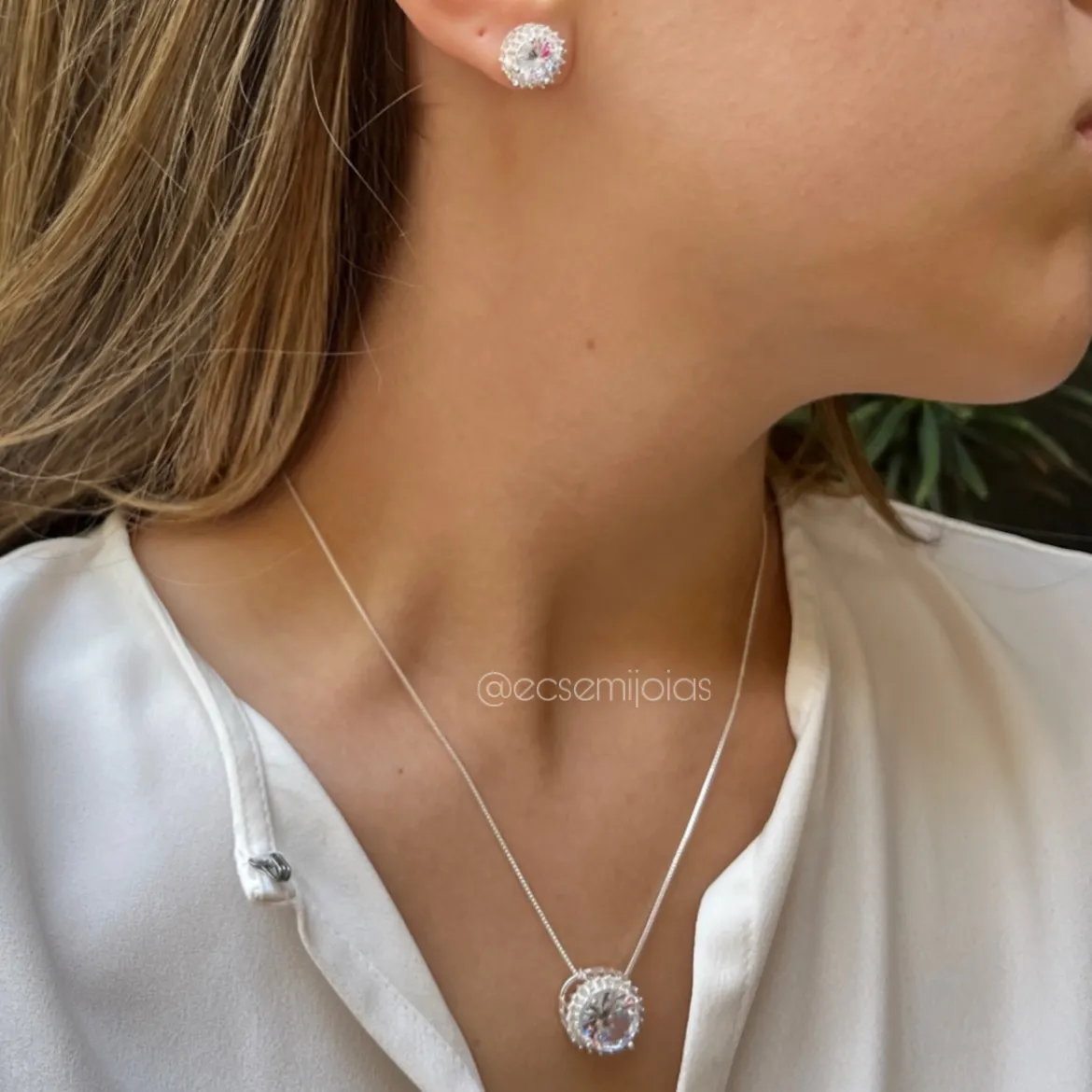Conjunto de brinco e colar zircônia redonda maior centro cravejado em volta - pi 16mm diâm. / br 12mm diâm. - banhado a prata 925