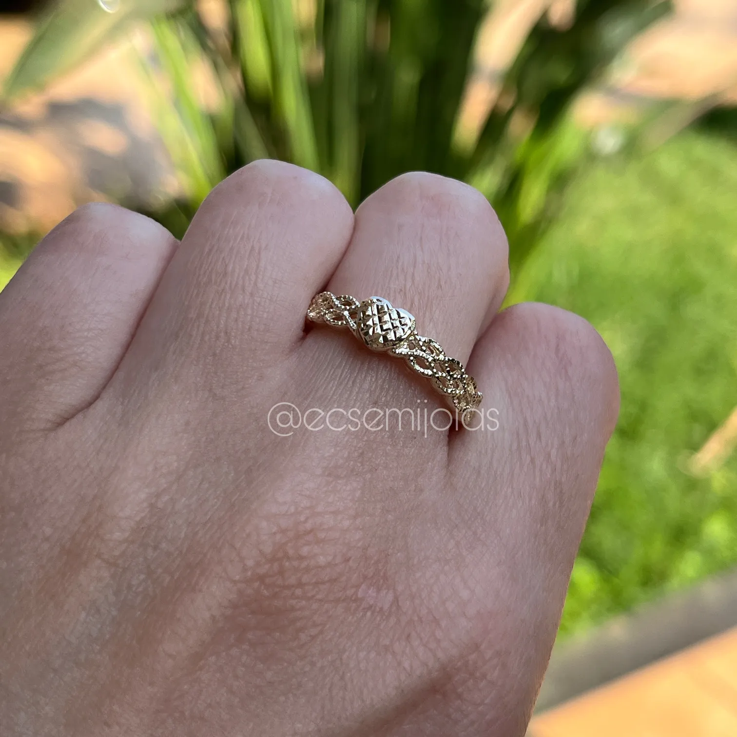 Anel coração trabalhado - banhado a ouro 18k