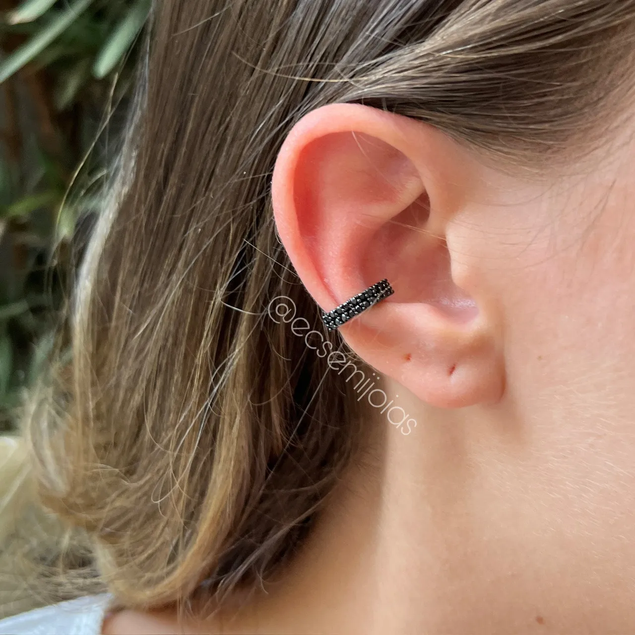 Brinco piercing fake c/ 2 fileiras de zircônia - banhado a ródio negro