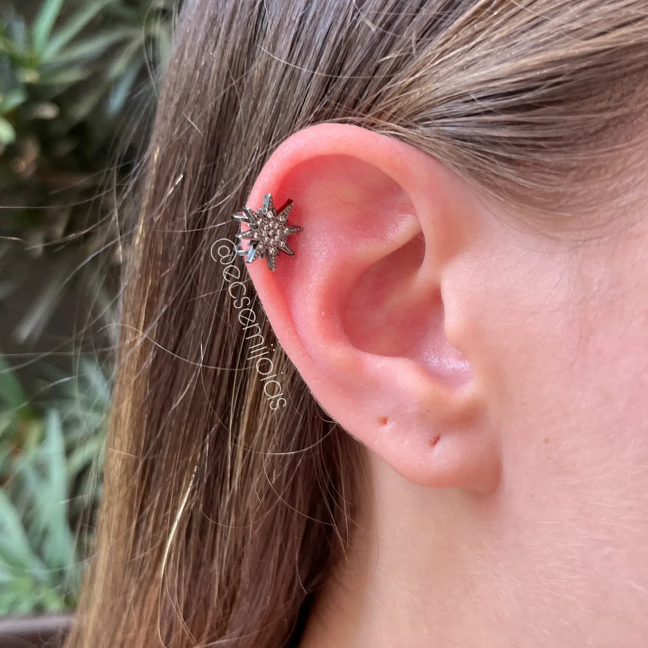 Brinco piercing falso meteoro cravejado - banhado a ródio negro