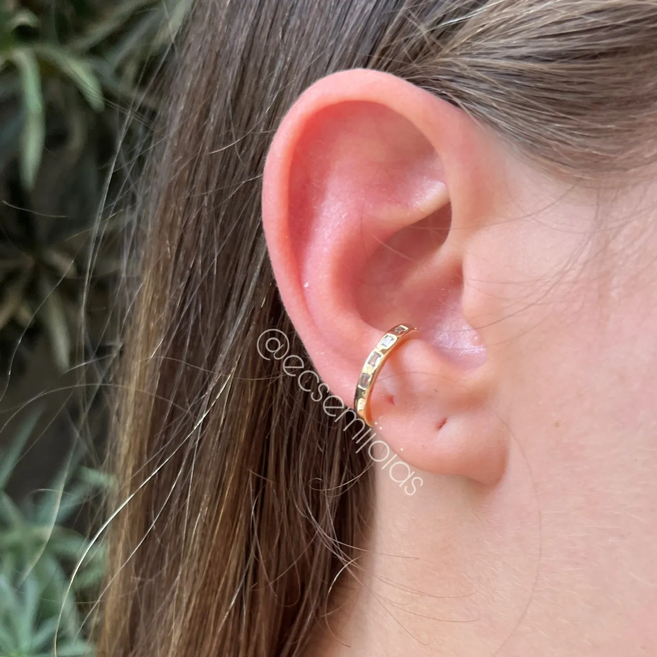 Brinco piercing pedras baguete - banhado a ouro 18k