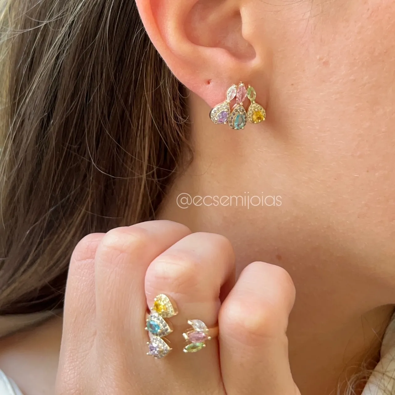 Conjunto anel e brinco com 3 navetes em cima e 3 gotas em baixo - banhado a ouro 18k