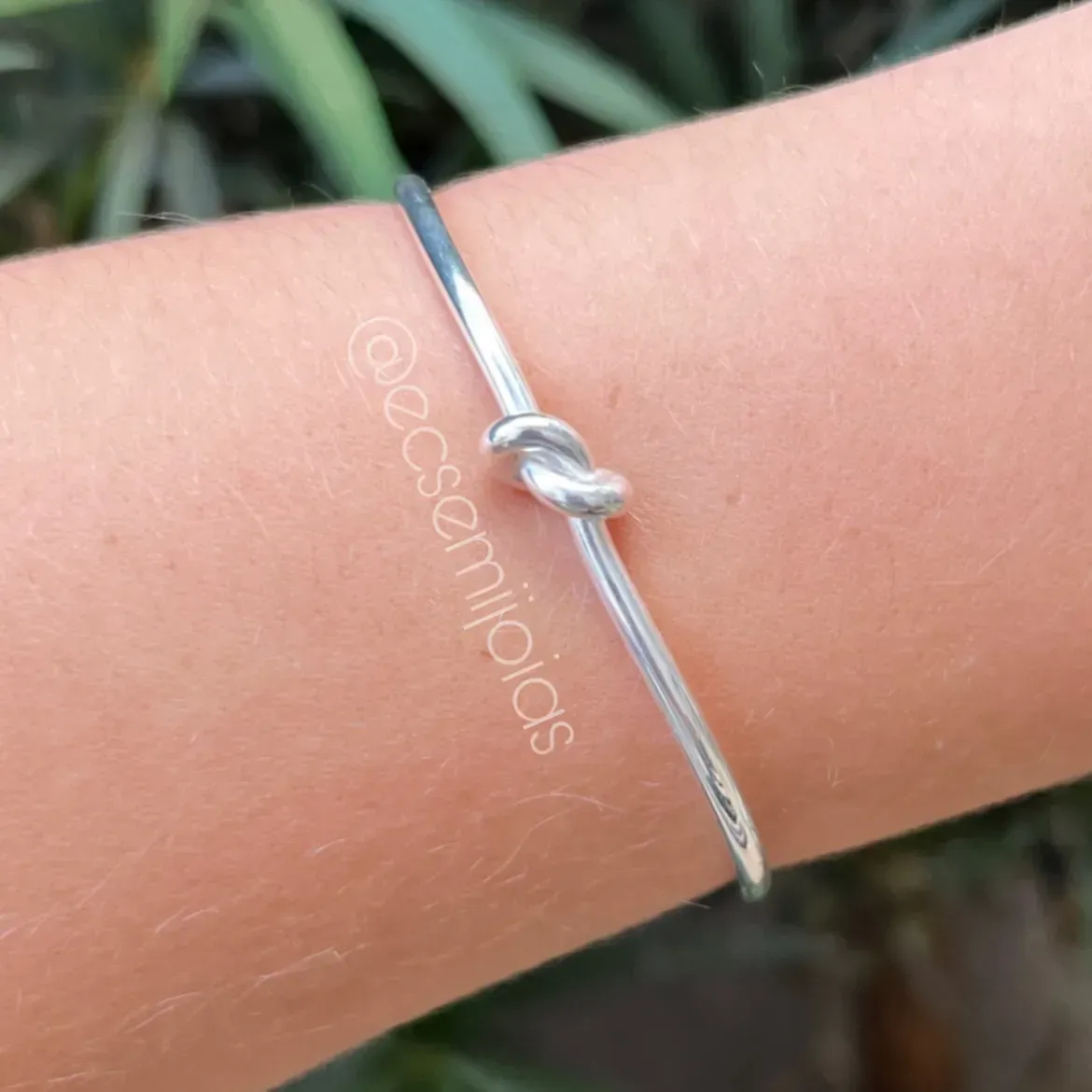 Bracelete liso nózinho menor- banhado a prata 925