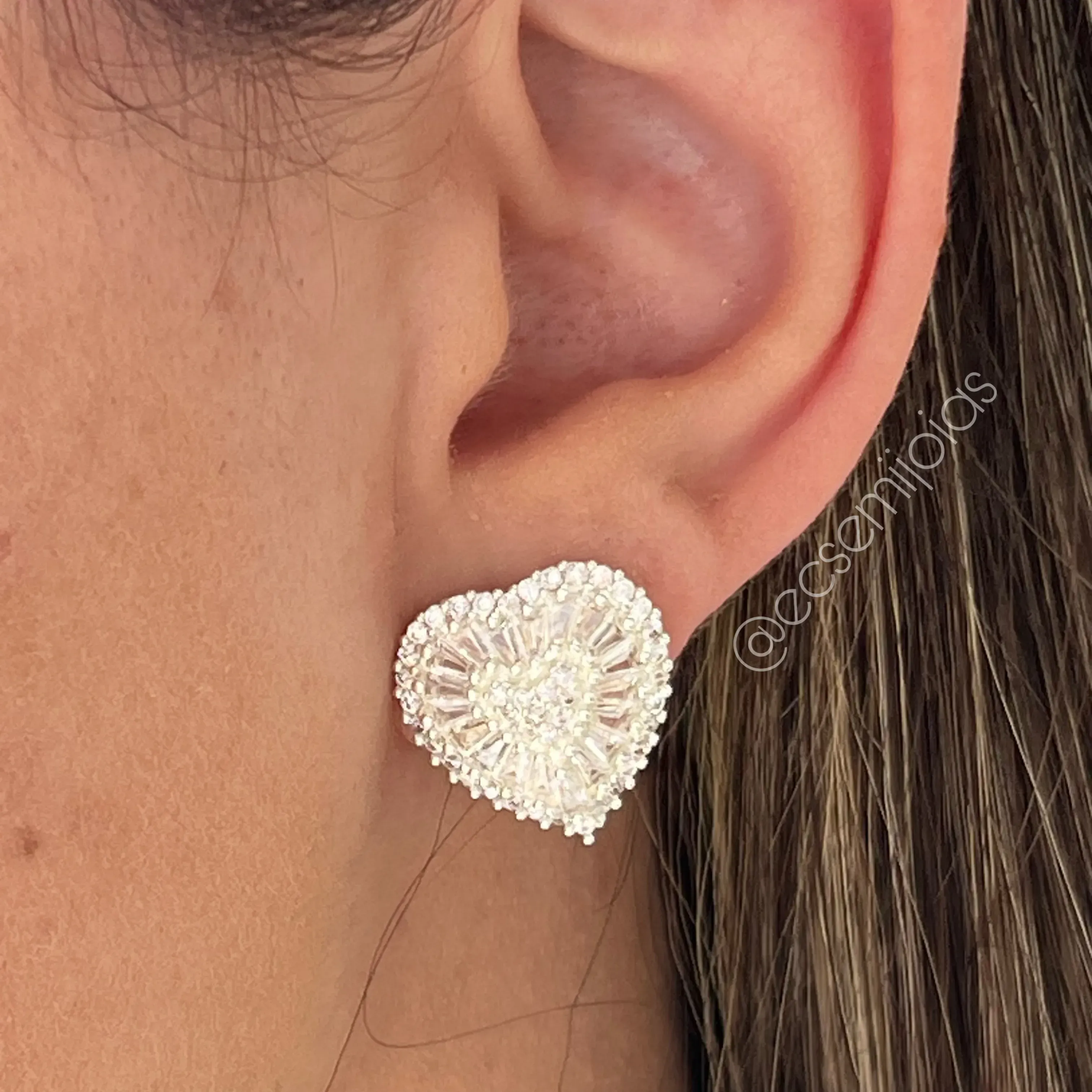 Brinco de coração18mm cravejado - banhado a prata 925