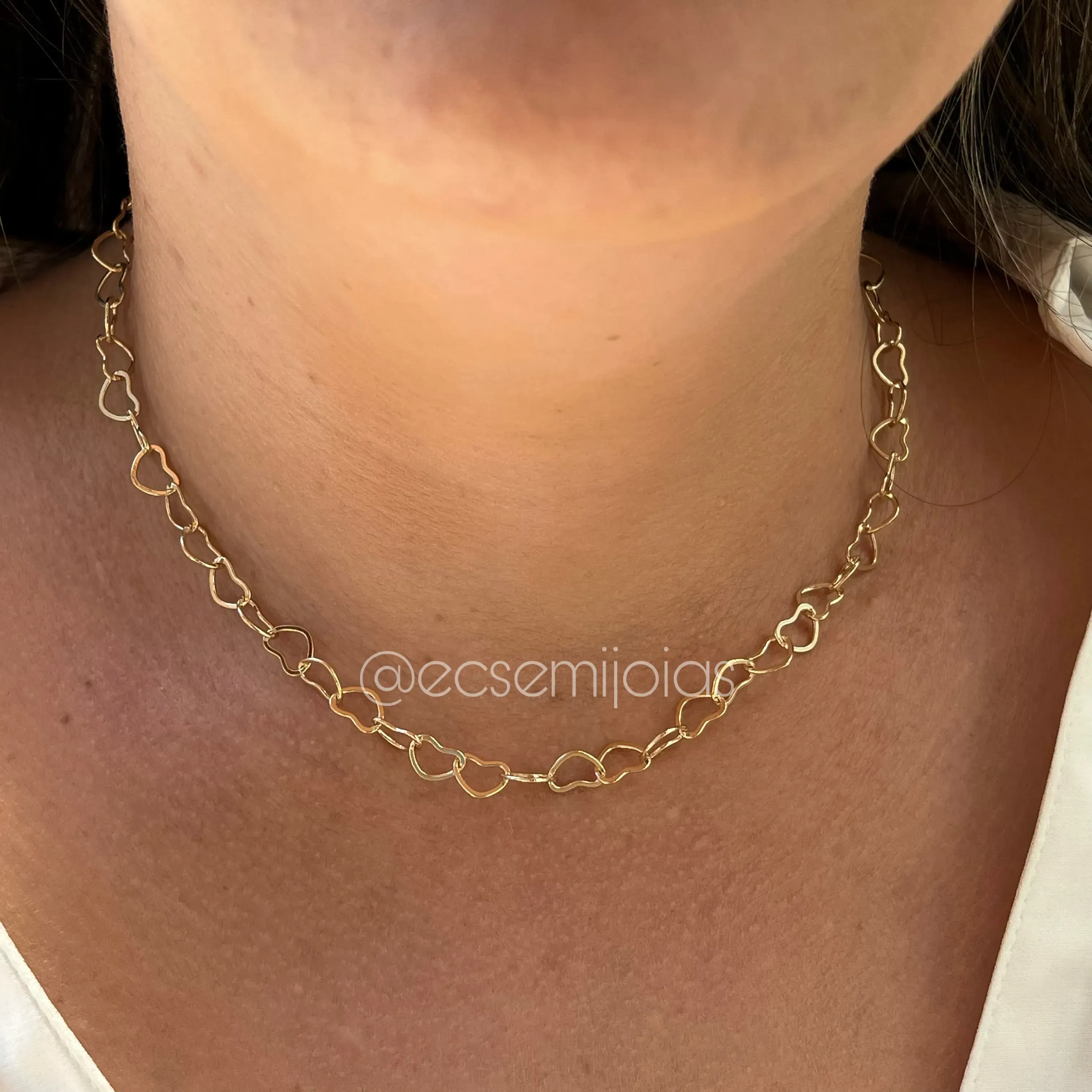 Colar com 100% elos de corações vazados lisos - 42cm - Banhado a ouro 18k