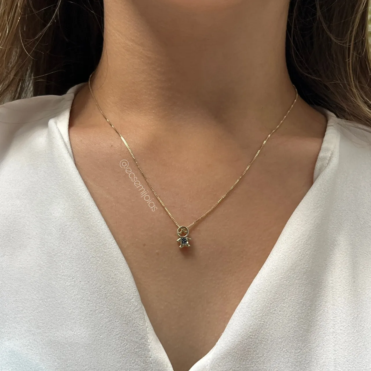 Colar com menino cravejado - 45 cm - banhado a ouro 18k