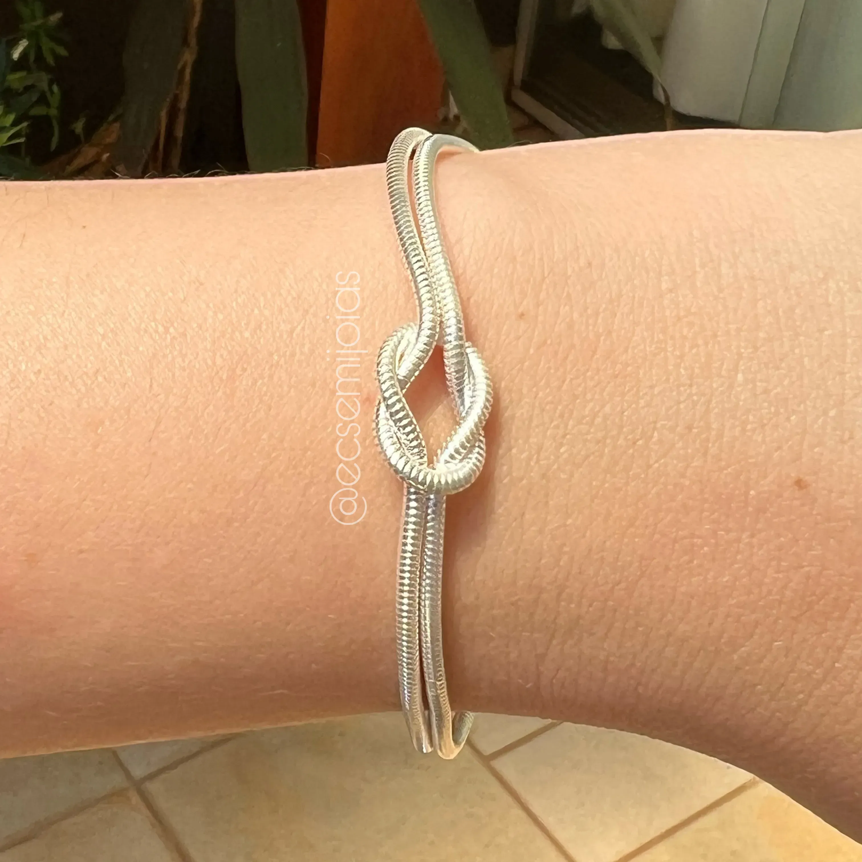 Pulseira elo rabo de rato com nó no centro - 18 cm - banhado a prata 925