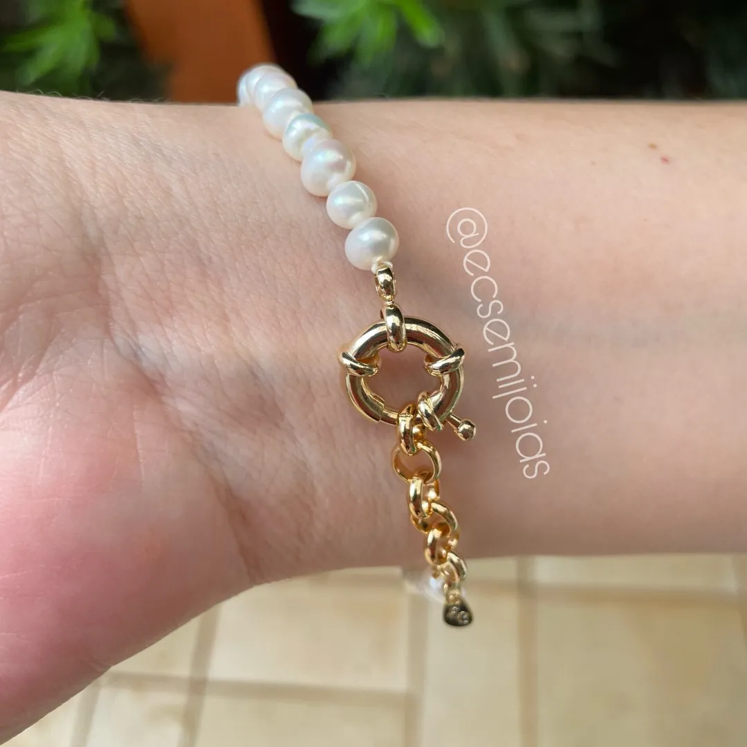Pulseira com laço cravejado e pedras naturais redondas + pérolas de água doce - 18,5cm + 2,5cm extensor - banhado a ouro 18k