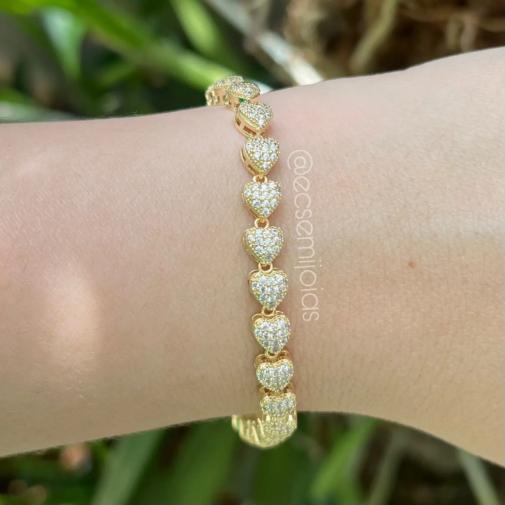Pulseira 100% de corações cravejados - 18.5cm + extensor 1,5cm - banhado a ouro 18k
