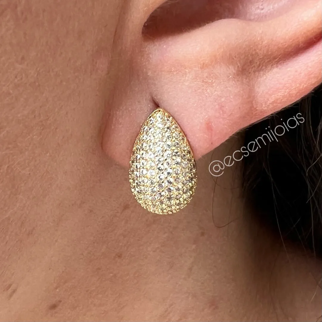 Brinco gota cravejada - banhado a ouro 18k