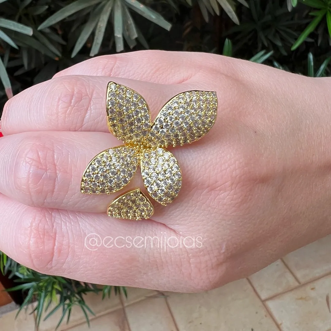 Conjunto anel e brinco com folhas grandes cravejadas - banhado a ouro 18k