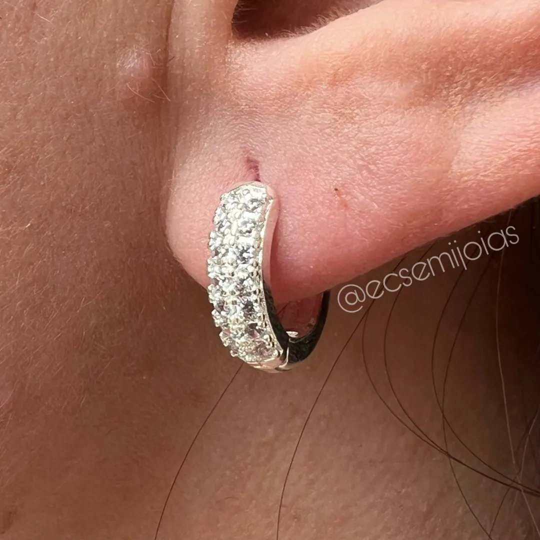 Argola tranqueta com 2 fileiras cravejadas - 15mm - banhado a prata 925