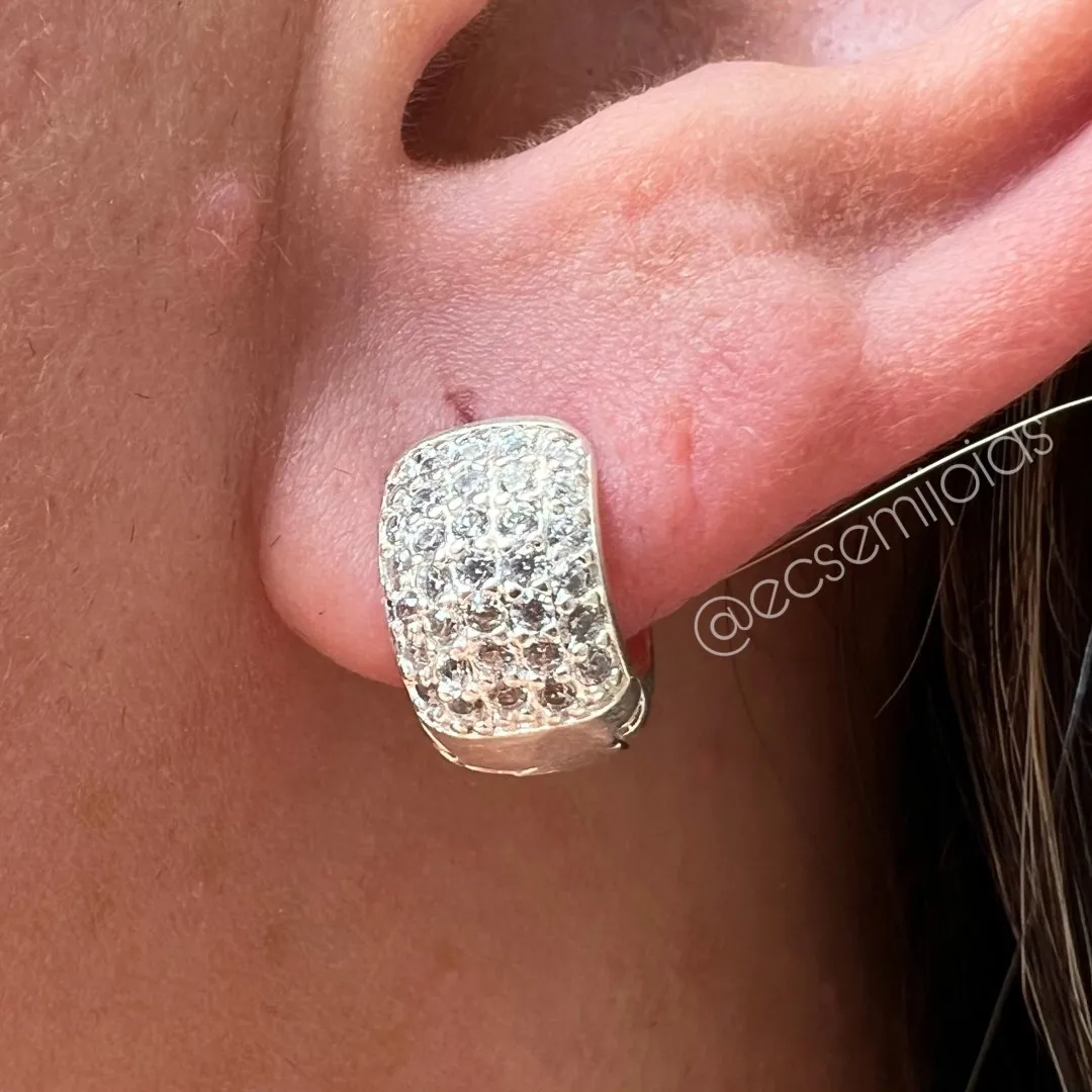 Argola tranqueta com 5 fileiras cravejadas - 13mm - banhado a prata 925